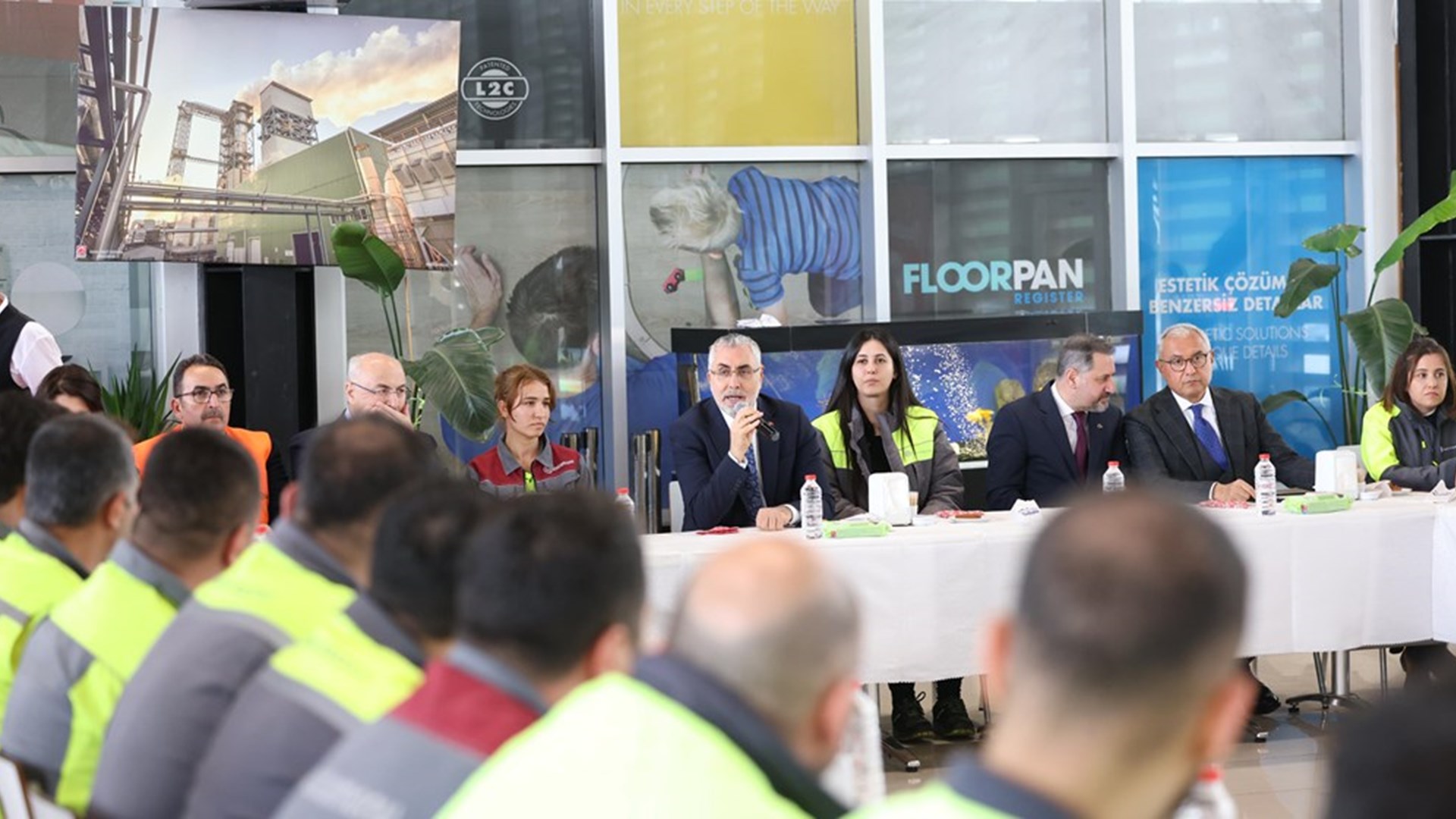 Bakan Işıkhan, Adana’da Ziyaretlerde Bulundu