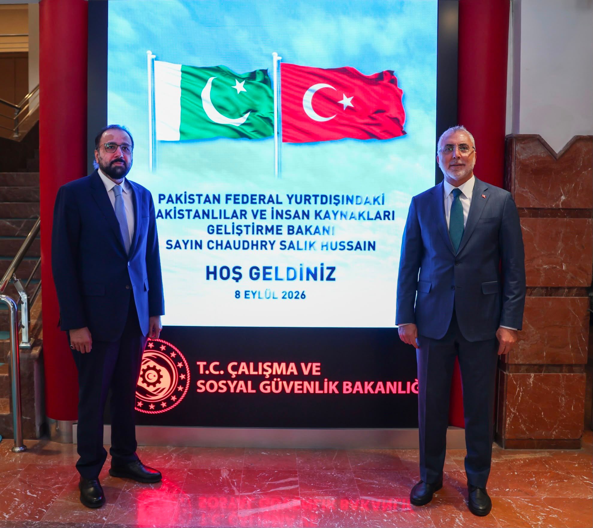 Pakistan Federal Bakanı Chaudhry Salik Hussain Bakan Işıkhan ile Görüştü