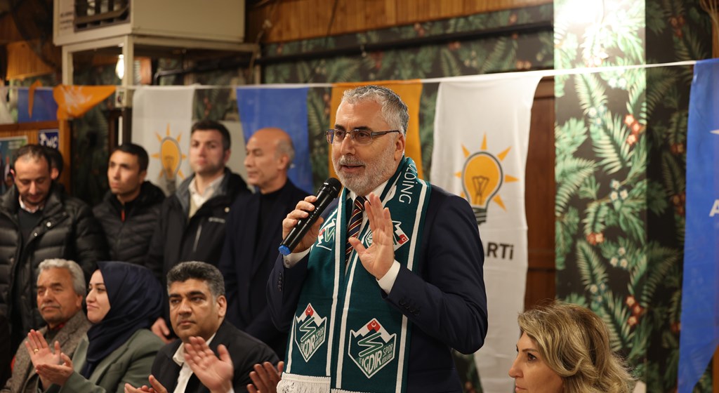 Çalışma ve Sosyal Güvenlik Bakanı Prof. Dr. Vedat Işıkhan, çeşitli temaslarda bulunmak ve programlara katılmak üzere Iğdır’a gitti.