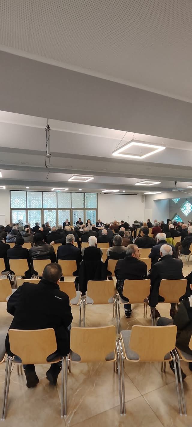 Stuttgart Ataşeliğimizce 2 Şubat 2025 Perşembe akşamı Çağdaş Yaşamı Destekleme Derneği’nde ve 9 Şubat 2025 Pazar günü DİTİB Esslingen Yunus Emre Cami Derneği’nde vatandaşlarımızla bir araya gelinmiş ve bilgilendirme toplantıları yapılmıştır. 