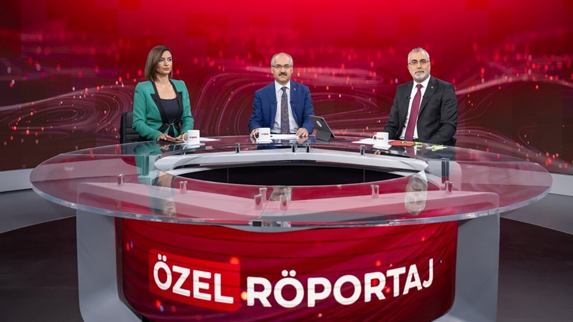 Çalışma ve Sosyal Güvenlik Bakanı Prof. Dr. Vedat Işıkhan, TRT Haber canlı yayınında çalışma hayatı ile gündeme ilişkin değerlendirmelerde bulundu ve soruları yanıtladı.