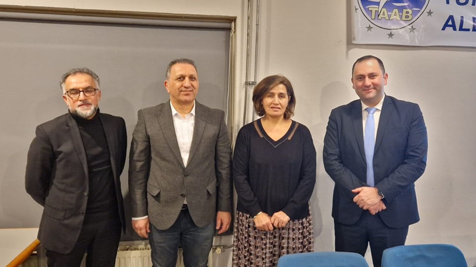 Our Labour and Social Security Attaché’s Office in Hengelo met with our citizens at the Turkish Mediterranean Alevi Union Lodge.