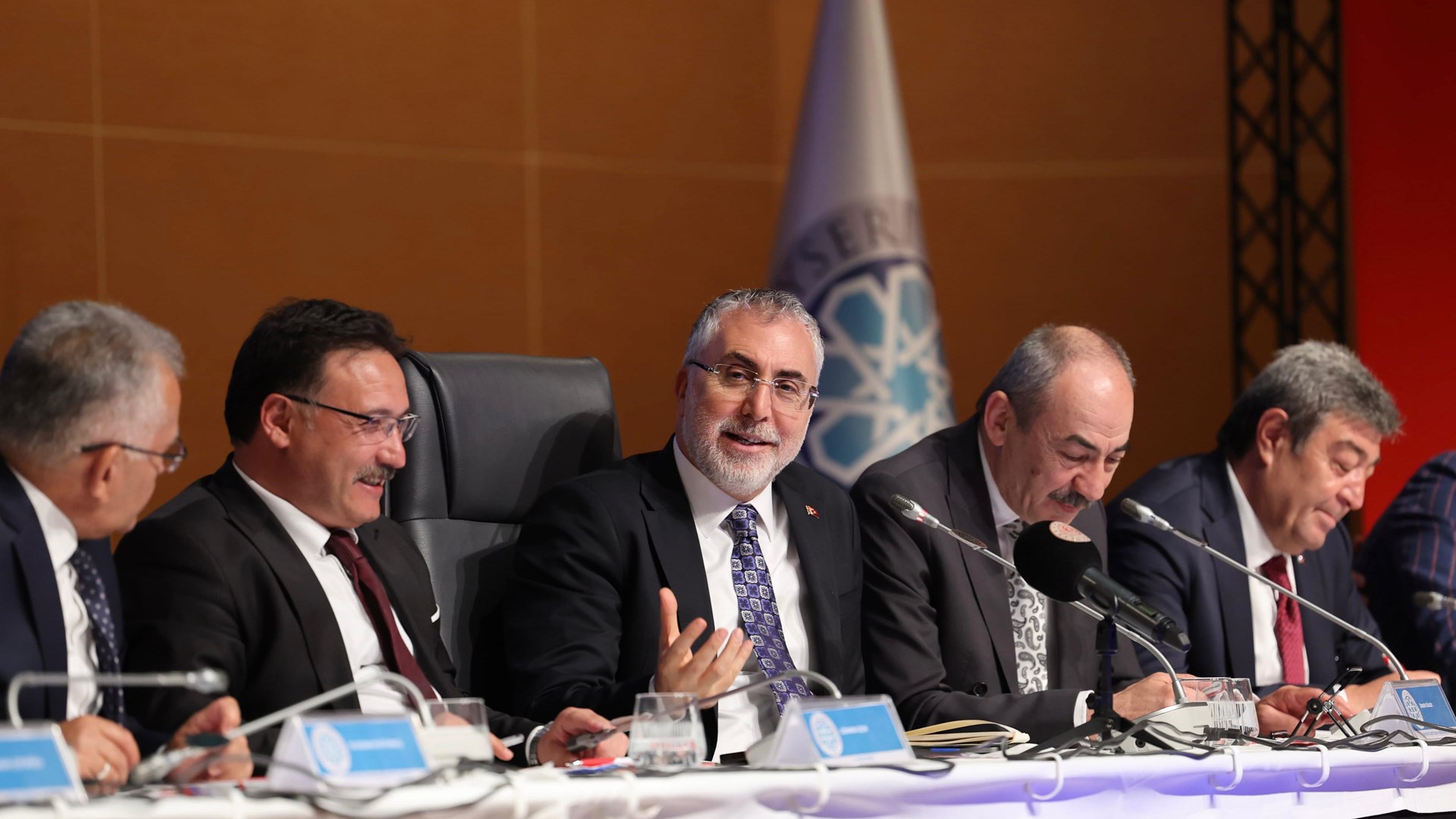 Bakan Işıkhan, Kayseri’de Ziyaretlerde Bulundu