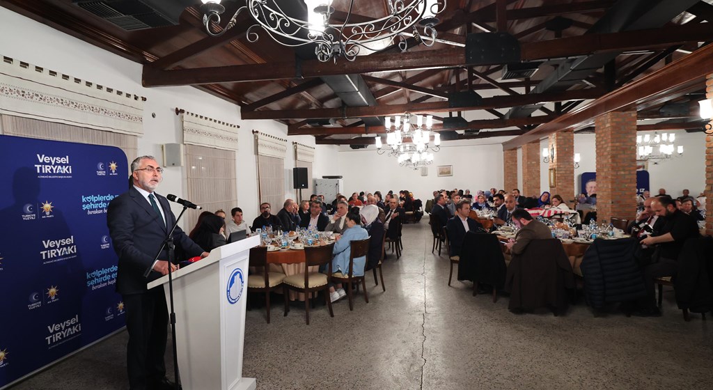 Çalışma ve Sosyal Güvenlik Bakanı Prof. Dr. Vedat Işıkhan, çeşitli temaslarda bulunmak ve programlara katılmak için Ankara’nın Keçiören ve Altındağ İlçelerini ziyaret etti.