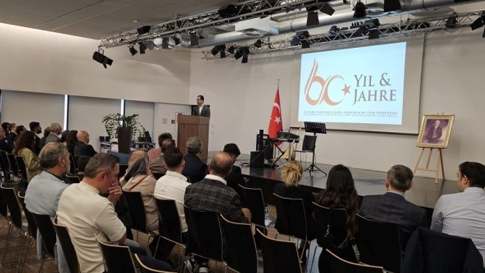 In collaboration with the Office of the Labour and Social Security Attaché in Salzburg, the Consulate General of Salzburg and Turkish Associations active in the region, a commemoration ceremony was held on 11 May 2024 to mark the 60th anniversary of the Labour Force Agreement, which was signed between Türkiye and Austria on 15 May 1964.