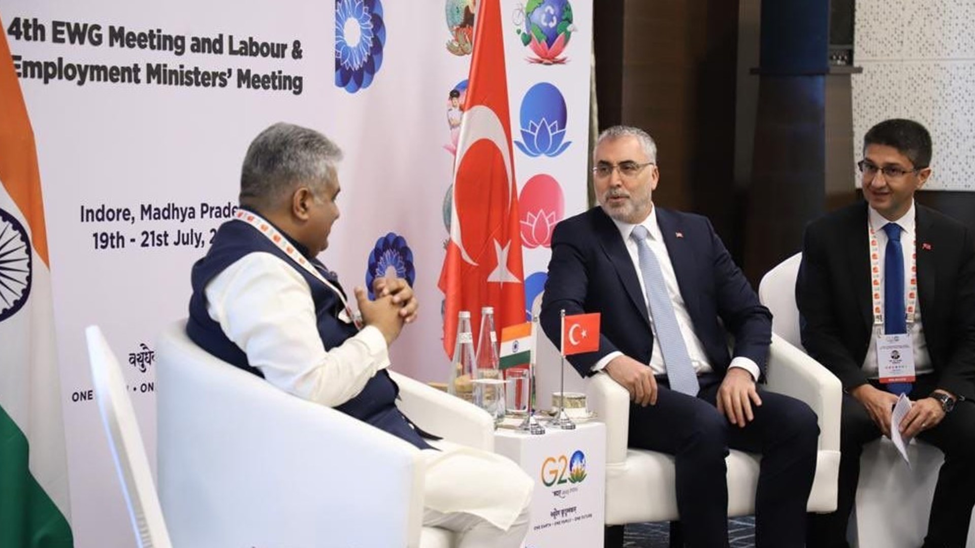 Minister of Labour and Social Security Vedat Işıkhan met with his counterparts from Indonesia, India, Brazil and the Netherlands in India, where G20 Labour and Employment Ministers’ Meeting was held.