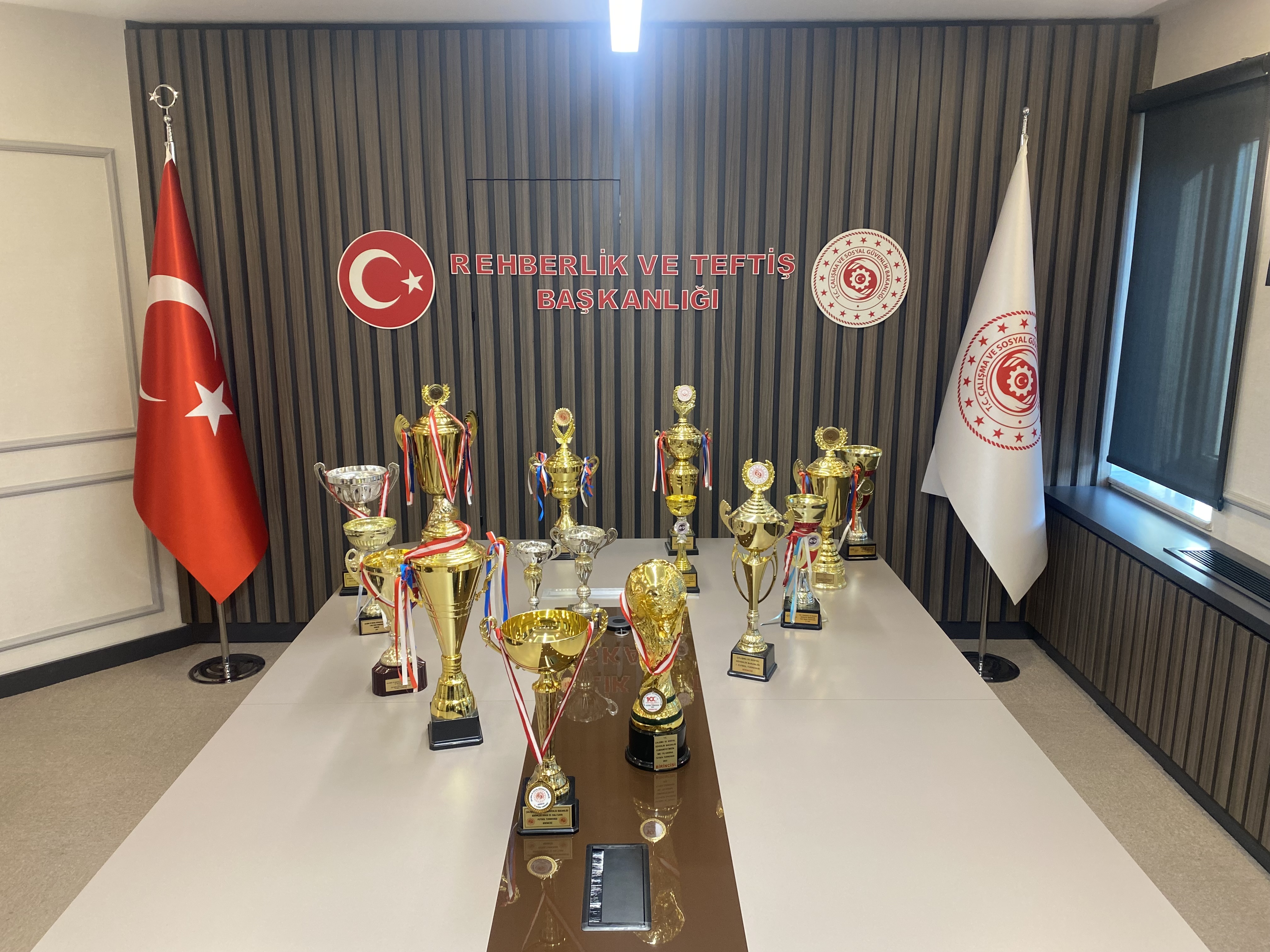 Futbol takımımız şampiyon oldu.