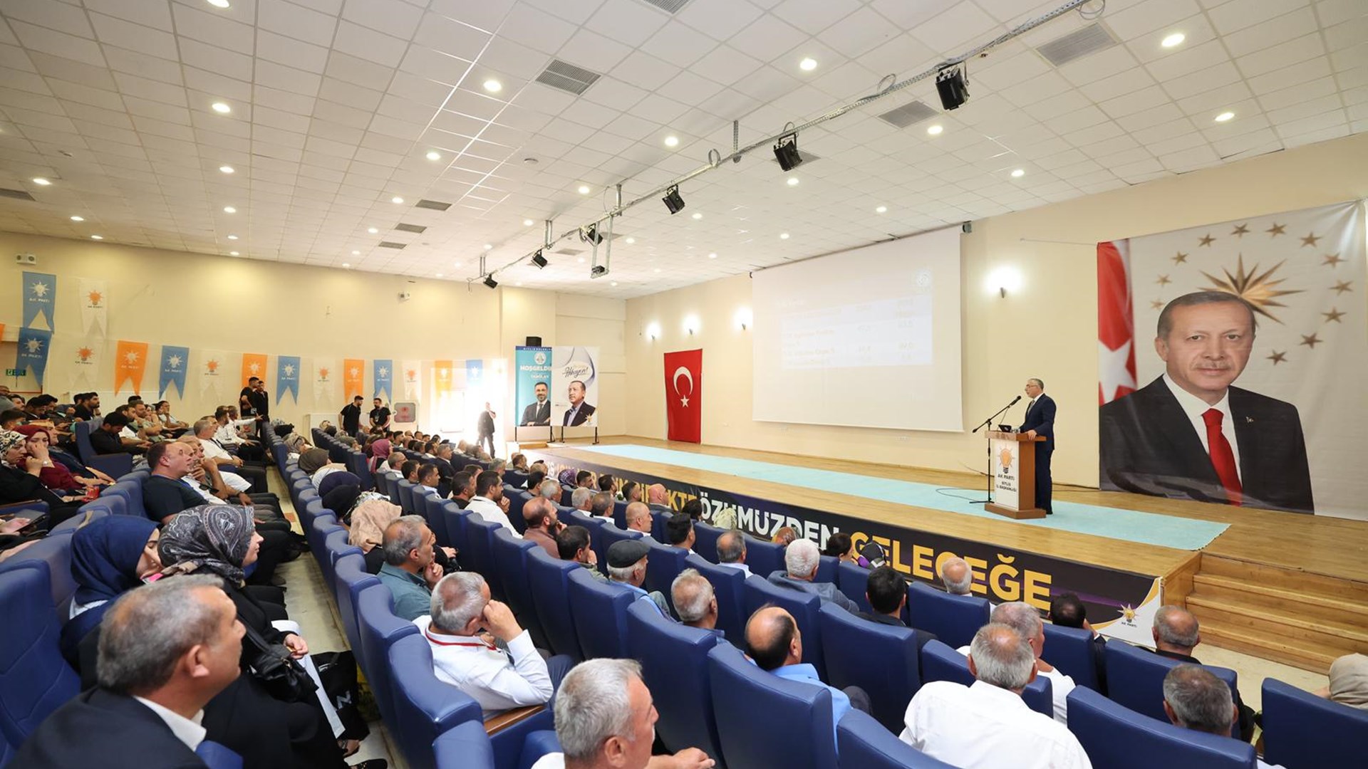 Bakan Işıkhan, Bitlis’te Ziyaretlerde Bulundu