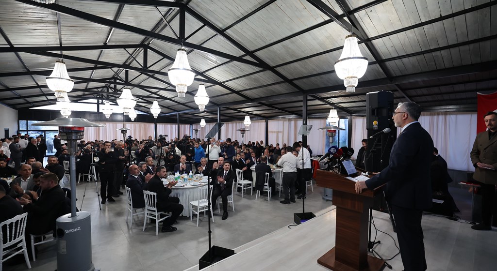 Çalışma ve Sosyal Güvenlik Bakanı Prof. Dr. Vedat Işıkhan, çeşitli temaslarda bulunmak ve programlara katılmak üzere Konya’ya gitti.