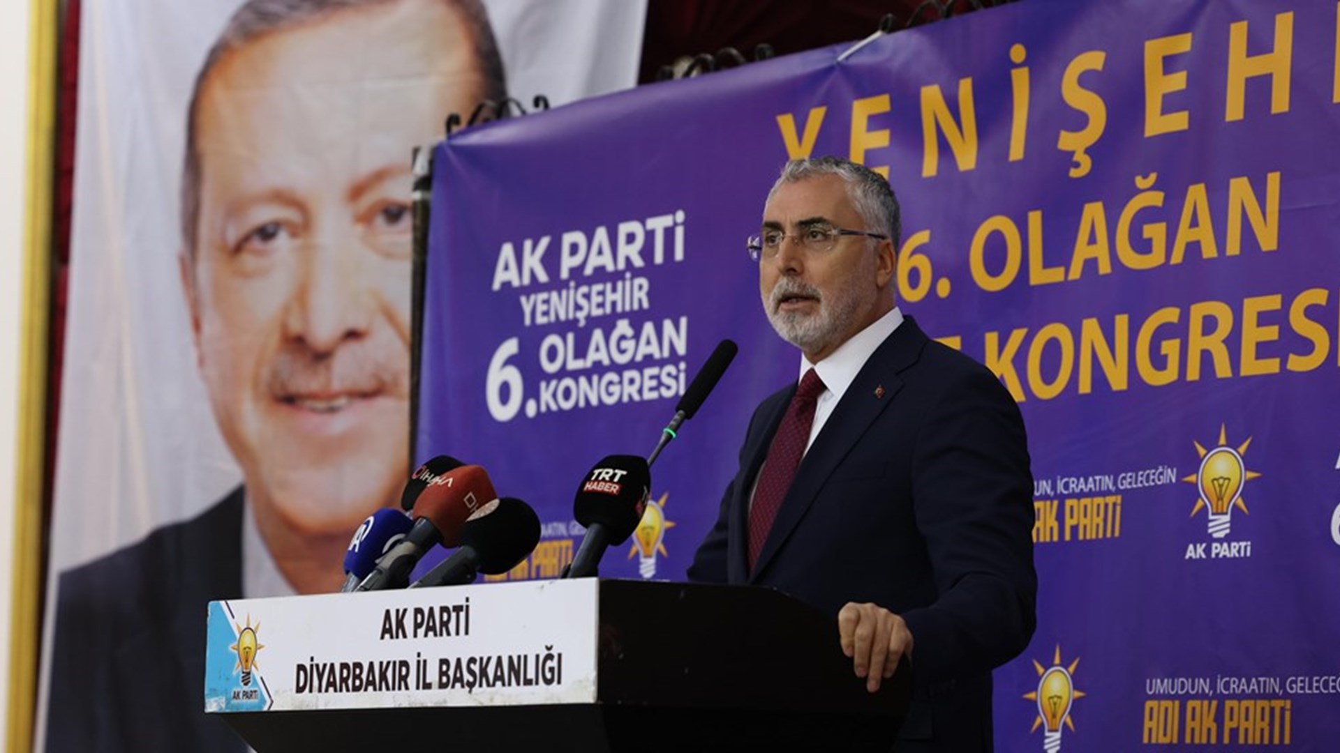 Bakan Işıkhan, Diyarbakır’da Ziyaretlerde Bulundu