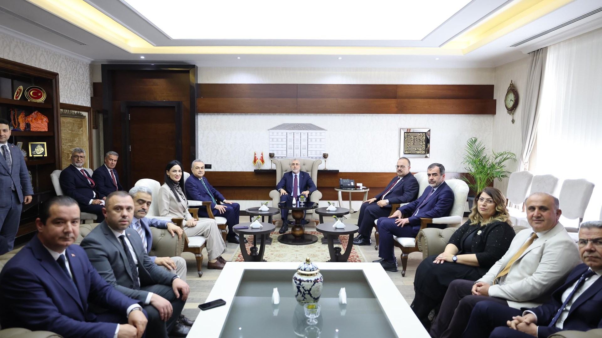 Bakan Işıkhan, Aydın’da Ziyaretlerde Bulundu