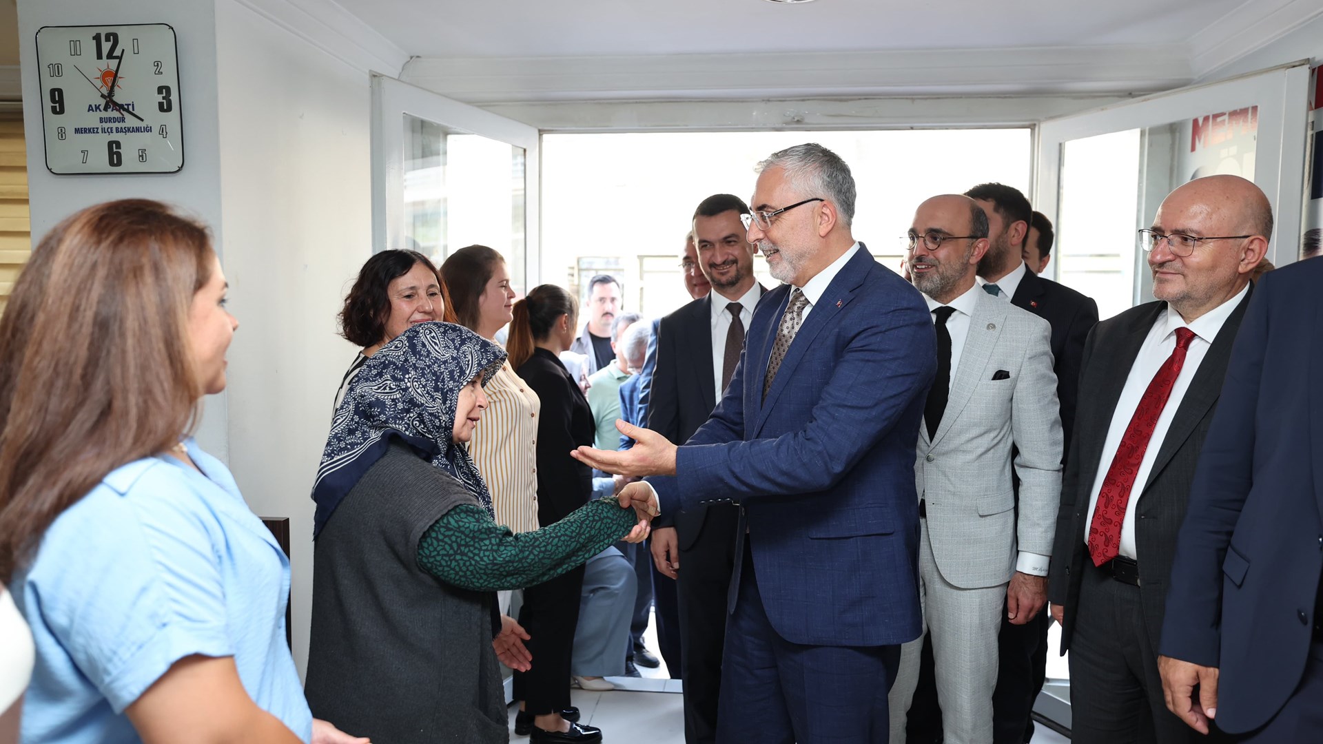 Bakan Işıkhan, Türkiye Yüzyılı Buluşmaları Kapsamında Burdur’da Ziyaretlerde Bulundu