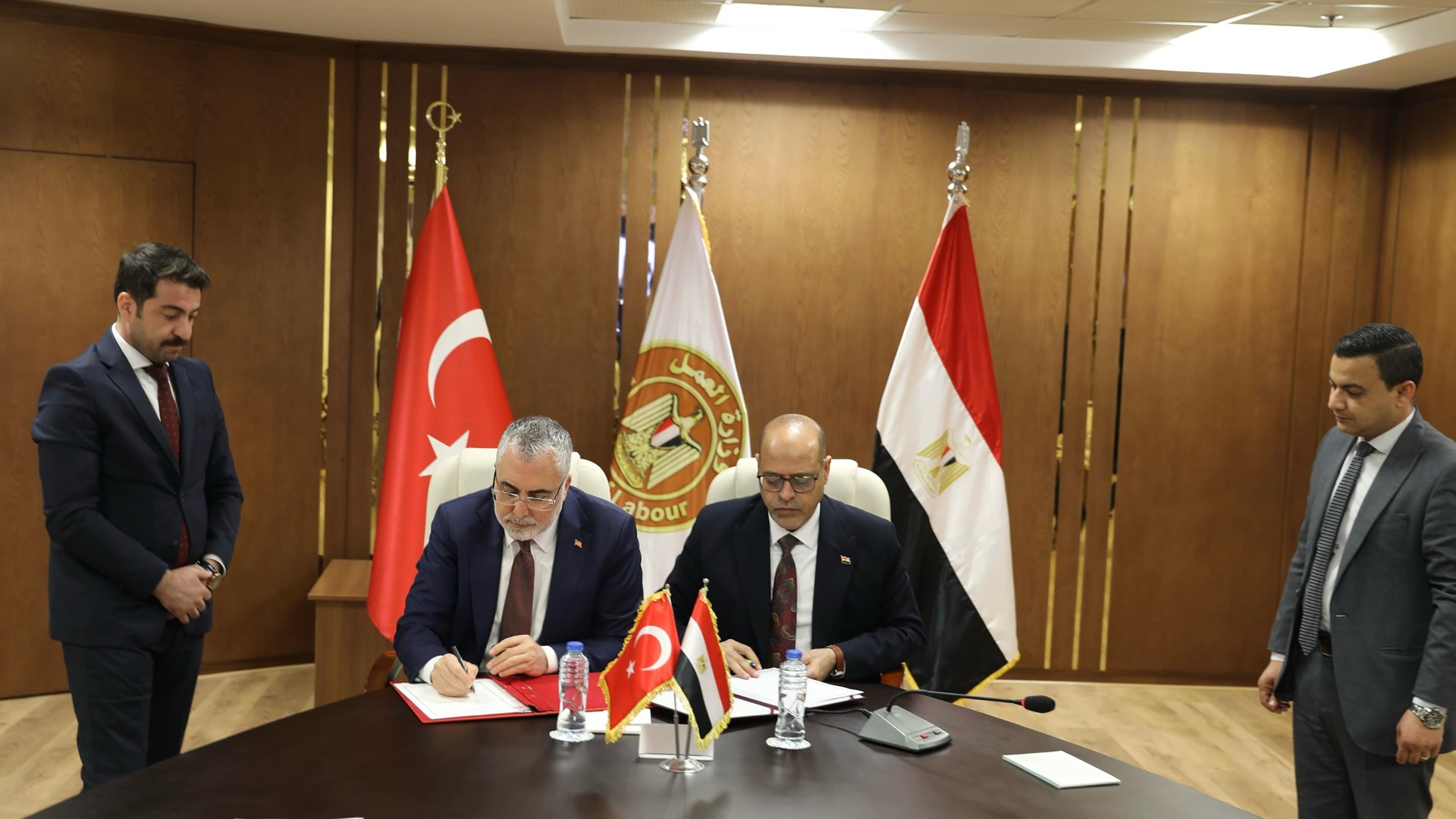 Bakan Işıkhan, Mısır’da Temaslarda Bulundu