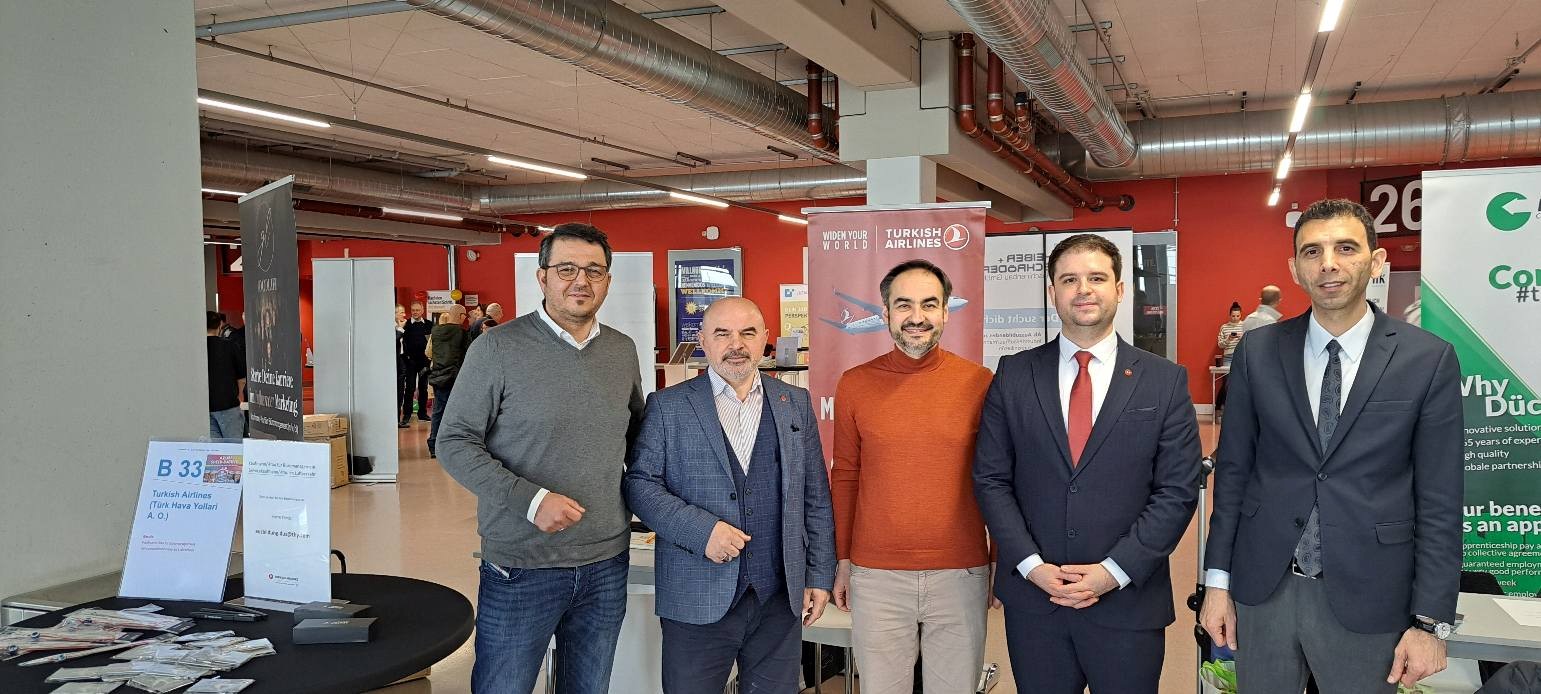 Düsseldorf Çalışma ve Sosyal Güvenlik Ataşeliğimiz Mesleki Eğitim Fuarına Katılım Sağladı