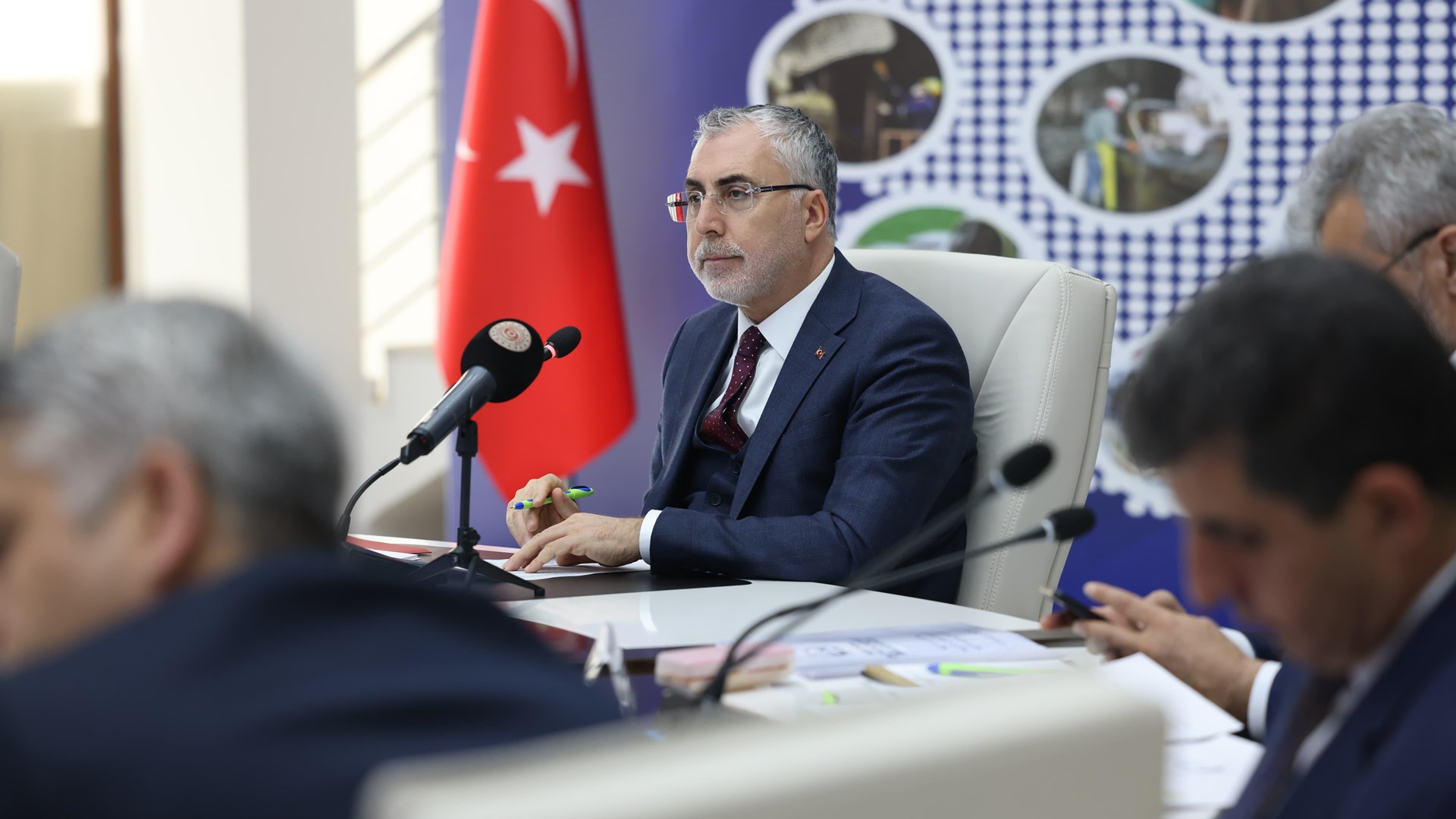 Bakan Işıkhan, Hatay’da Ziyaretlerde Bulundu