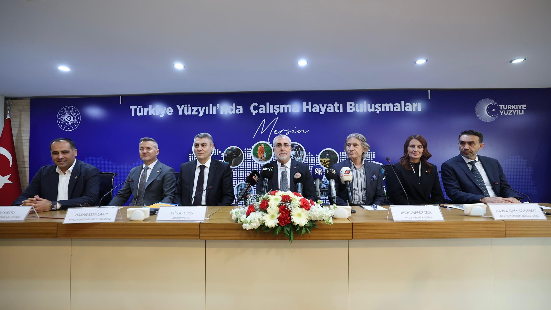 Bakan Işıkhan, Mersin’de Temaslarda Bulundu