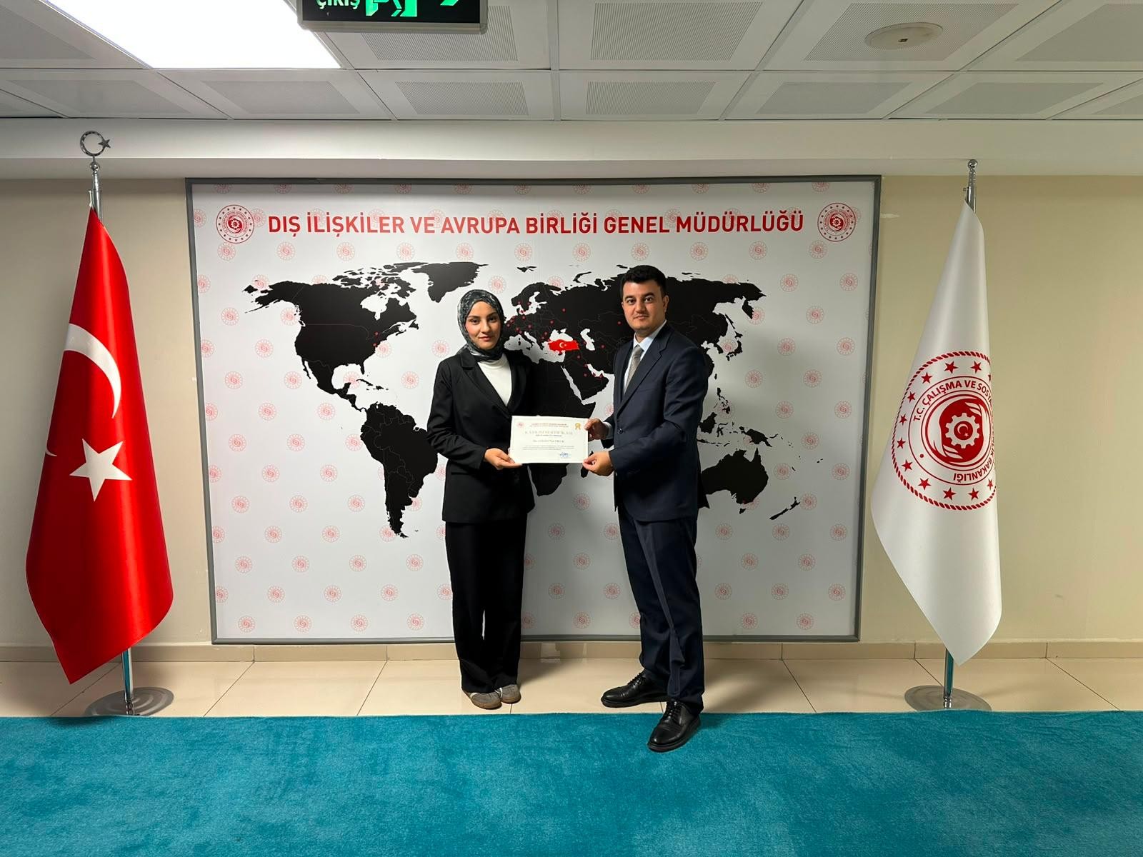 Genel Müdürlüğümüzde Stajını Tamamlayan Öğrencilere Sertifikaları Takdim Edildi