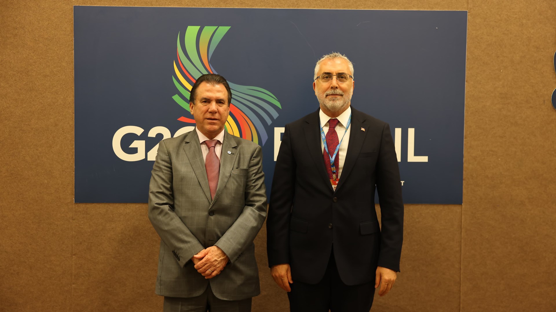Çalışma ve Sosyal Güvenlik Bakanı Prof. Dr. Vedat Işıkhan, Brezilya'nın Fortaleza kentinde düzenlenen "G20 Çalışma ve İstihdam Bakanları Toplantısı" kapsamında düzenlenen "Adil Geçiş Liderlik Forumu"nda konuştu.