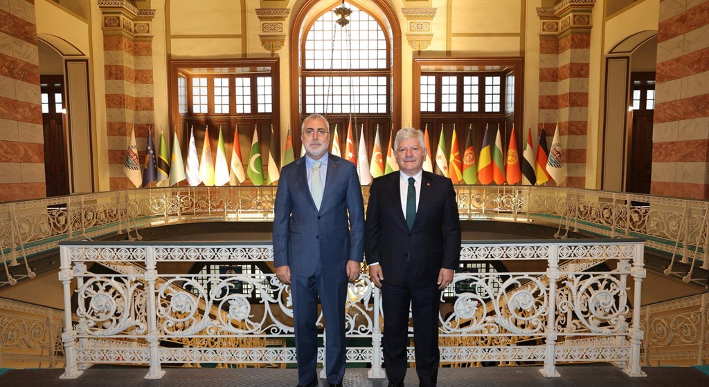 Çalışma ve Sosyal Güvenlik Bakanlığı ve Sağlık Bilimleri Üniversitesi Arasında İş Sağlığı ve Güvenliği Alanında Eğitim, Araştırma Ve Danışmanlık Çalışmaları İçin İş Birliği Protokolü imzalandı.