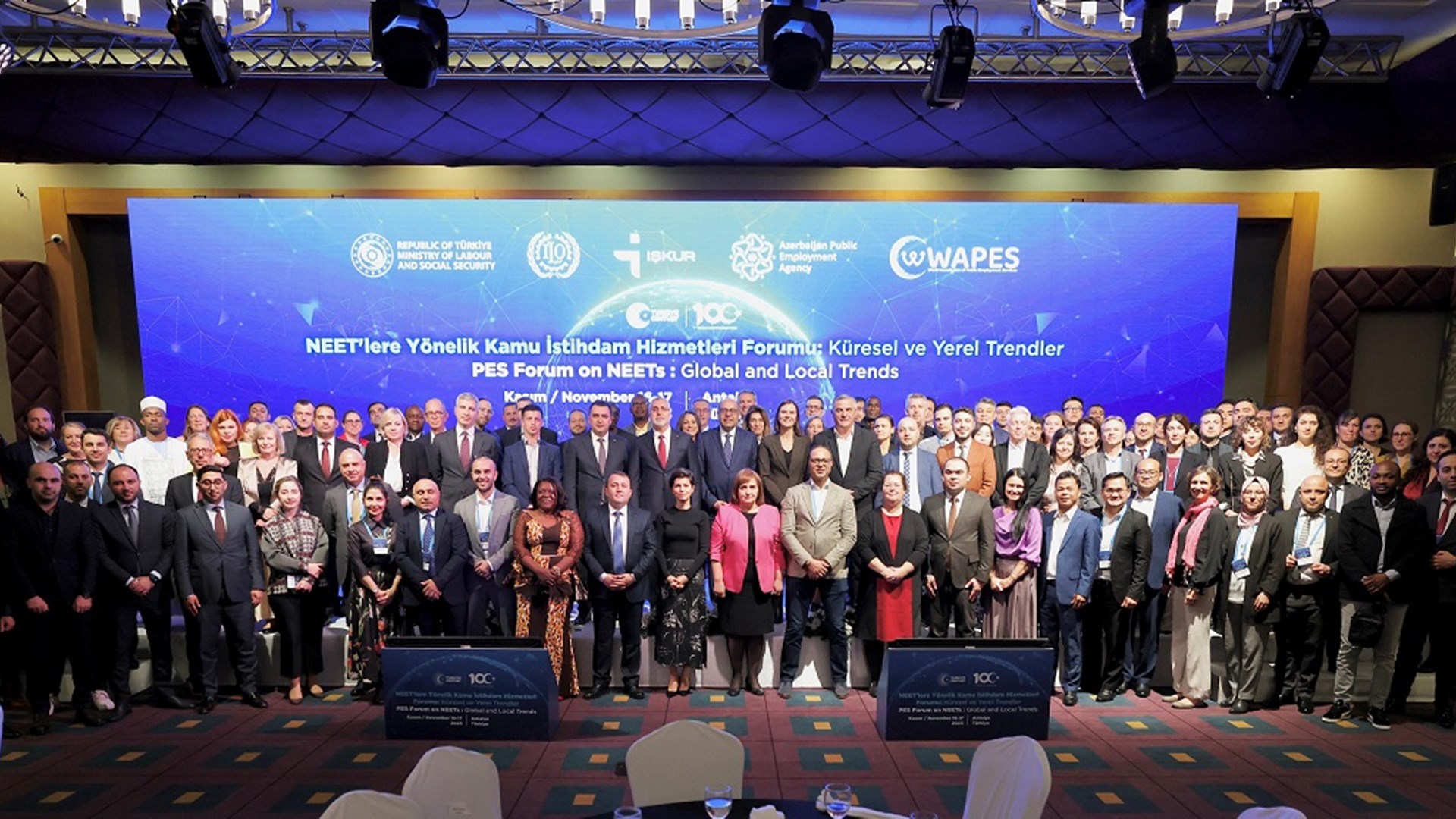 Çalışma ve Sosyal Güvenlik Bakanı Prof. Dr. Vedat Işıkhan, Dünya Kamu İstihdam Kurumları Birliğinin (WAPES) Avrupa Bölge Konferansı kapsamında İŞKUR, Azerbaycan Devlet İstihdam Ajansı ve Uluslararası Çalışma Örgütü (ILO) Türkiye Ofisi iş birliğinde 16-17 Kasım tarihlerinde Antalya’da düzenlenecek olan “Ne Eğitimde Ne İstihdam Olan Gençler’ e (NEET) Yönelik Kamu İstihdam Hizmetleri Konferansı” na katıldı.