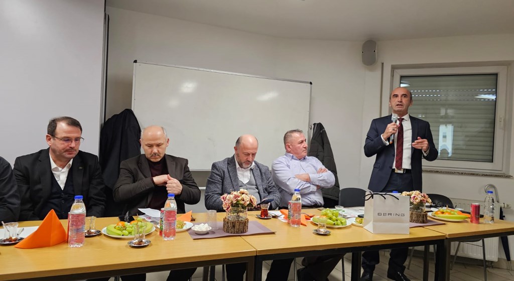 Köln Çalışma ve Sosyal Güvenlik Ataşeliğimiz DİTİB Königswinter Cami Derneğinde vatandaşlarımızla bir araya geldi.