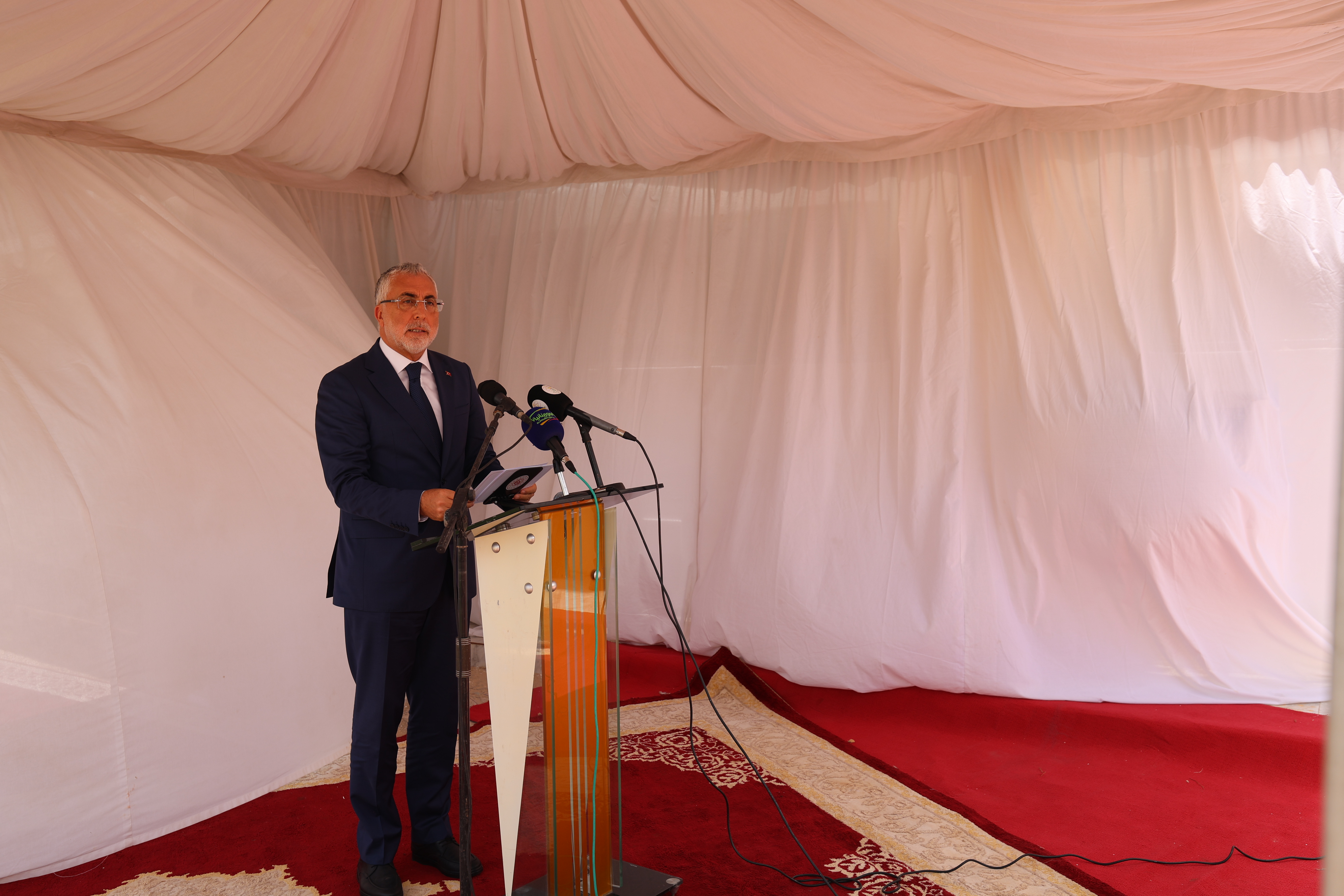 Çalışma ve Sosyal Güvenlik Bakanı Prof. Dr. Vedat Işıkhan, iki ülkenin ortak projesi olan Moritanya Ulusal İş Sağlığı Merkezine (ONMT) bağlı Toksikoloji ve Ölçüm Laboratuvarları açılışını gerçekleştirmek üzere Moritanya’ya gitti. Işıkhan, laboratuvar açılışı öncesinde Moritanya Kamu Hizmetleri ve Çalışma Bakanı Marieme Mint Boydiel HOUMEI ile de ikili görüşme gerçekleştirdi.