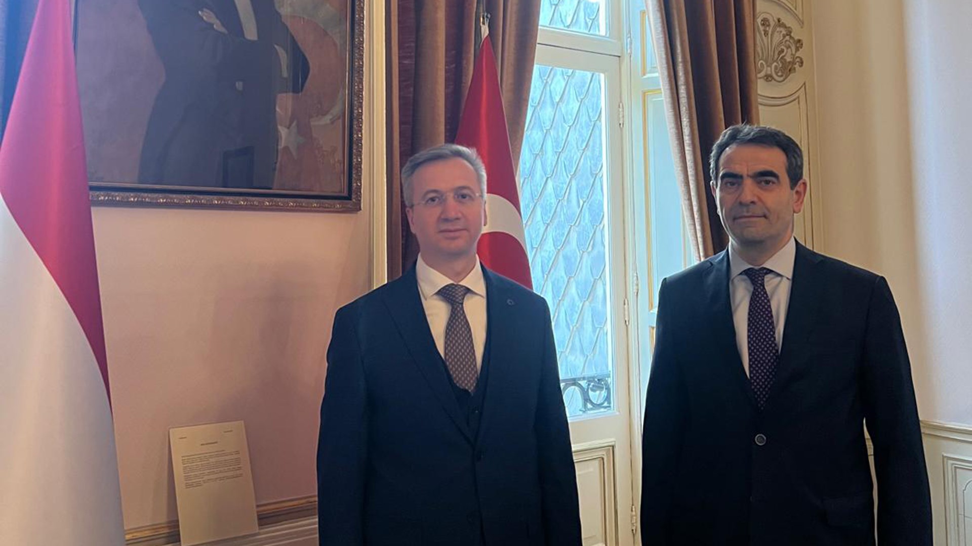 Berlin ve Lahey Büyükelçilikleri ziyaret edildi.