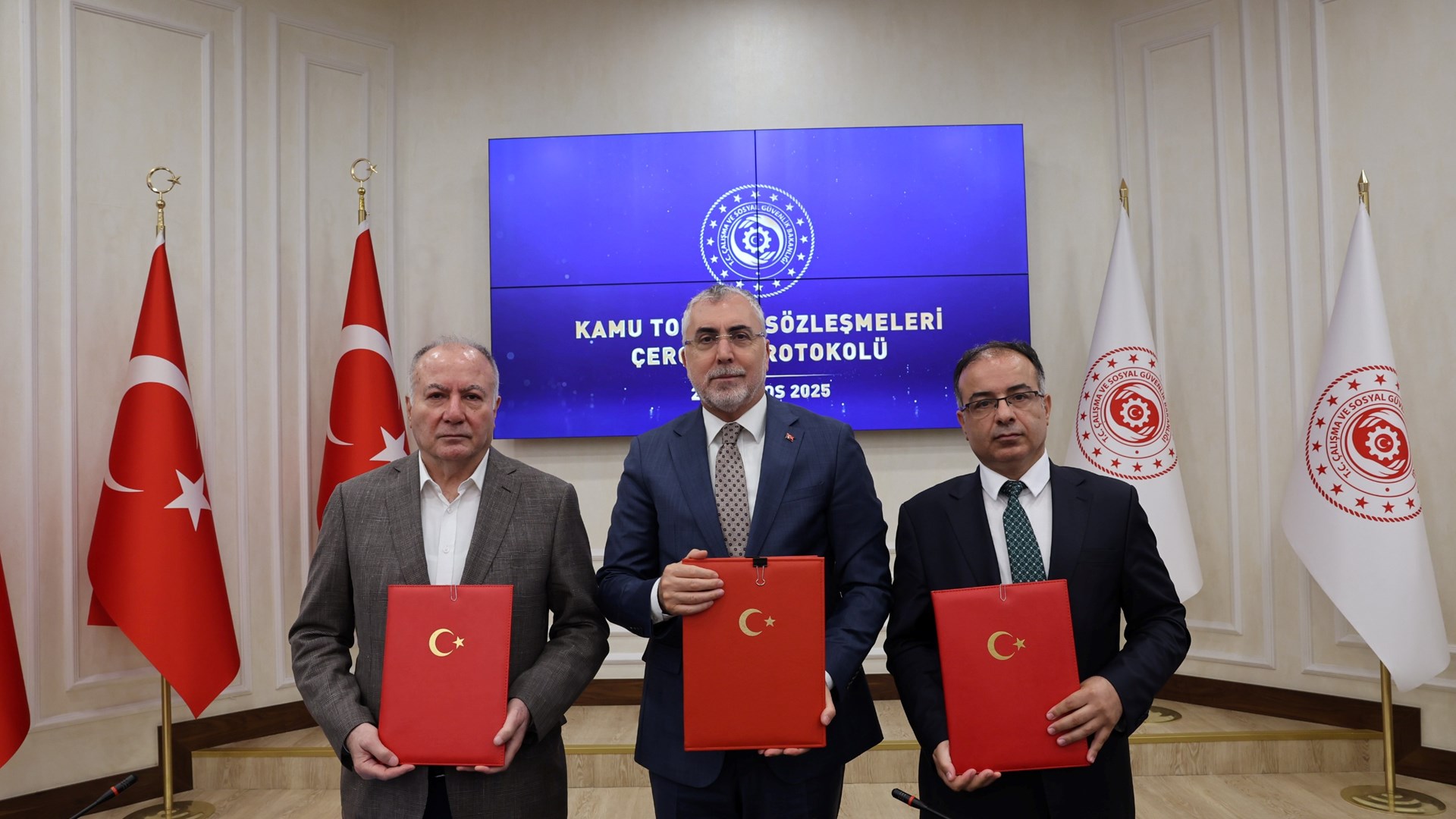 2025-2026 Dönemi Kamu Toplu İş Sözleşmeleri Çerçeve Protokolü İmzalandı