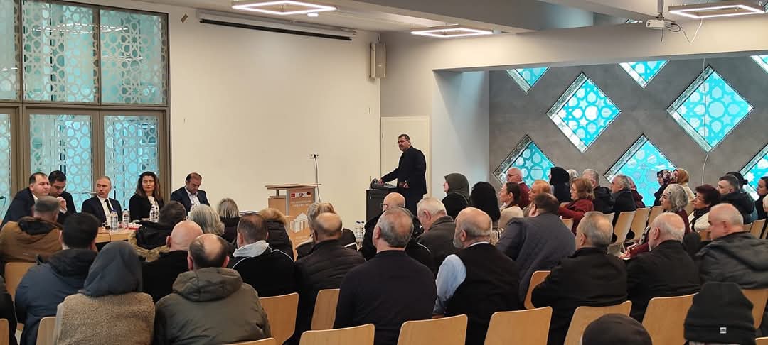 Stuttgart Ataşeliğimizce 2 Şubat 2025 Perşembe akşamı Çağdaş Yaşamı Destekleme Derneği’nde ve 9 Şubat 2025 Pazar günü DİTİB Esslingen Yunus Emre Cami Derneği’nde vatandaşlarımızla bir araya gelinmiş ve bilgilendirme toplantıları yapılmıştır. 