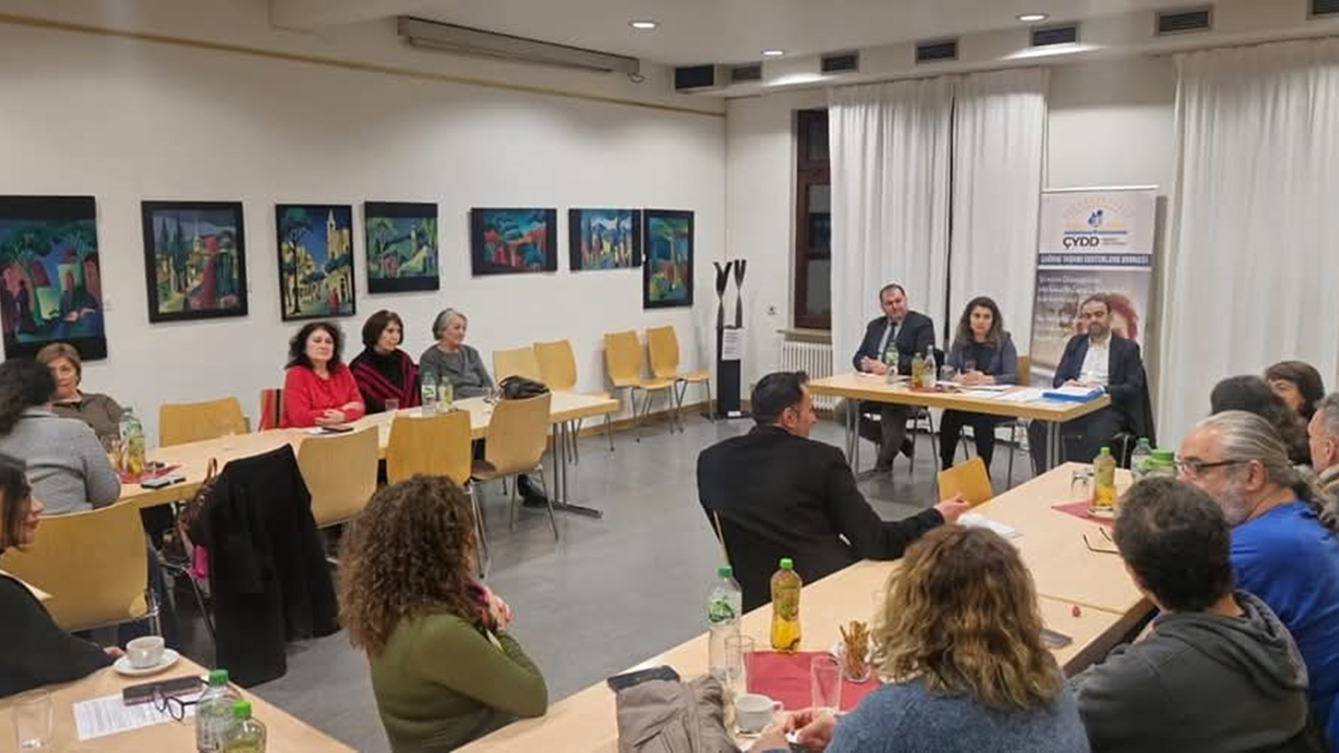 Stuttgart Labour and Social Security Attaché's Office came together with our citizens on Thursday evening, 2 February 2025, at the Association for Supporting Contemporary Life and on Sunday, 9 February 2025, at the DITIB Esslingen Yunus Emre Mosque Association within the scope of public information meetings.