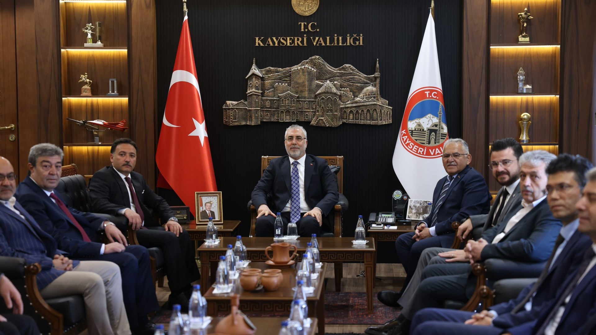 Bakan Işıkhan, Kayseri’de Ziyaretlerde Bulundu