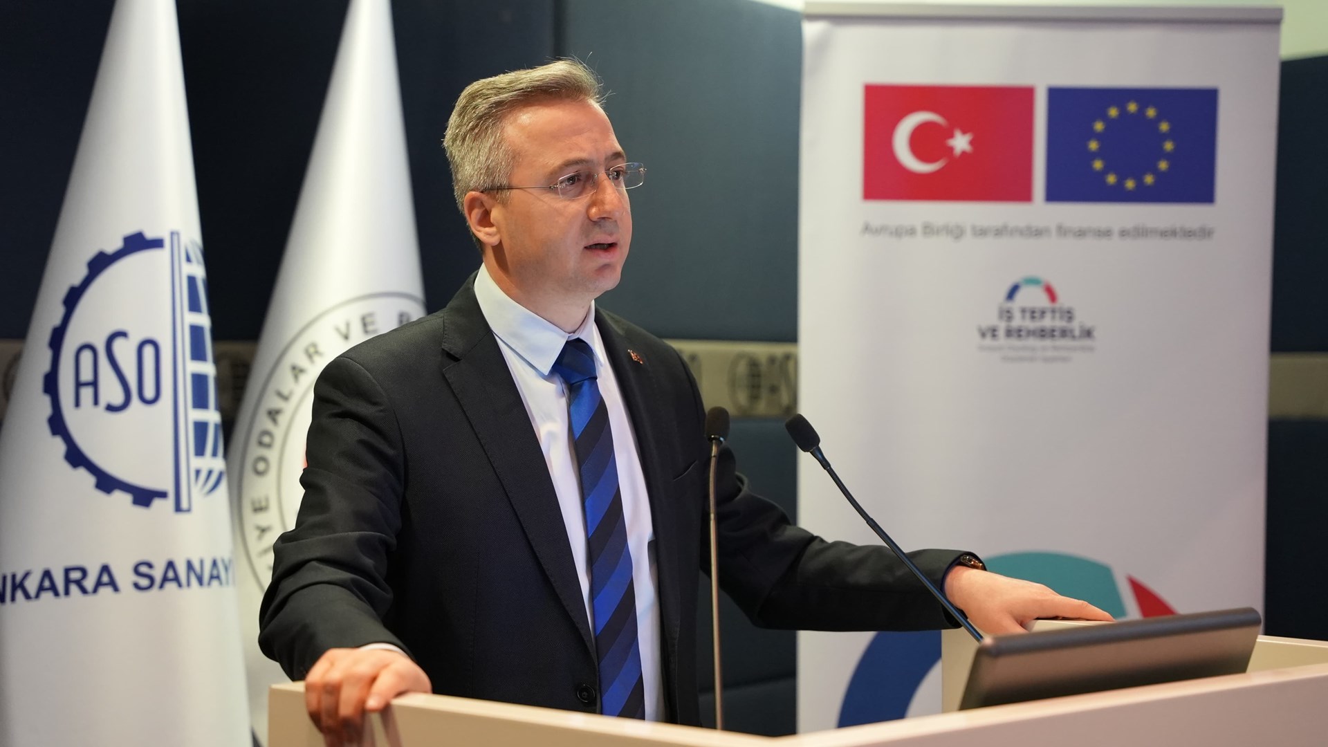 “İş Teftiş Rehberlik ve Sosyal Diyalog Yoluyla İşyeri Uyumunun Güçlendirilmesi Projesi” kapsamında düzenlenen sektörel rehberlik toplantısı 8 Nisan 2025 tarihinde Ankara Sanayi Odası’nda gerçekleştirildi.