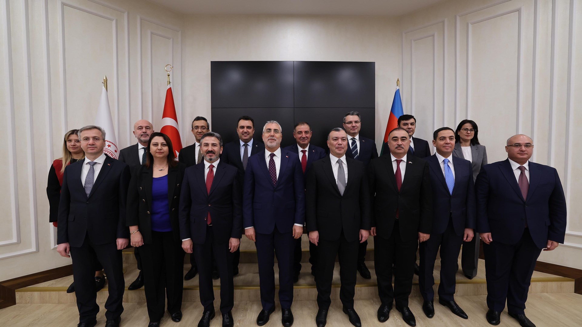 Bakan Işıkhan, Türk Devletlerinde Çalışma Hayatı ve Sosyal Koruma Üst Düzey İstişare Toplantısı Kapsamında İkili Görüşmeler Gerçekleştirdi