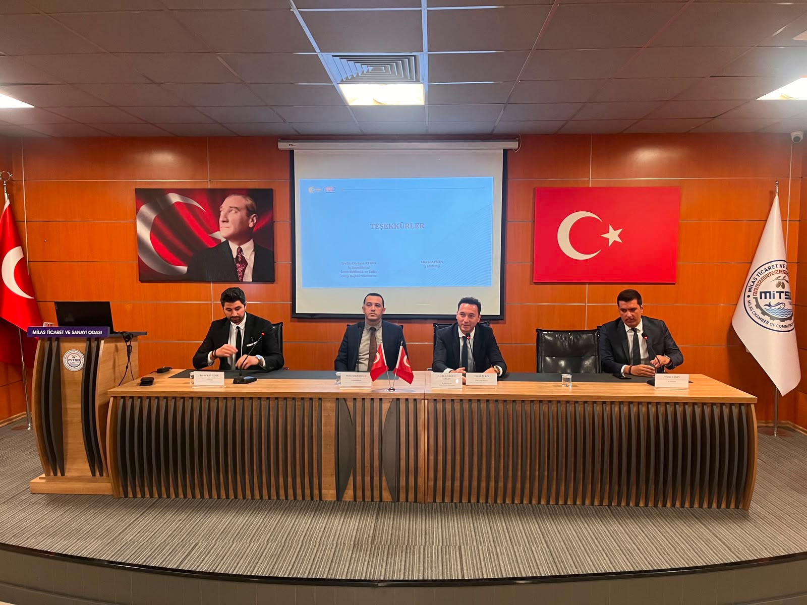 Rehberlik ve Teftiş Başkanlığı tarafından, 13 Temmuz 2026 tarihinde Milas Ticaret ve Sanayi Odası ev sahipliğinde iş sağlığı ve güvenliği ile işin yürütümü teftişlerine yönelik bilgilendirme toplantısı gerçekleştirildi.