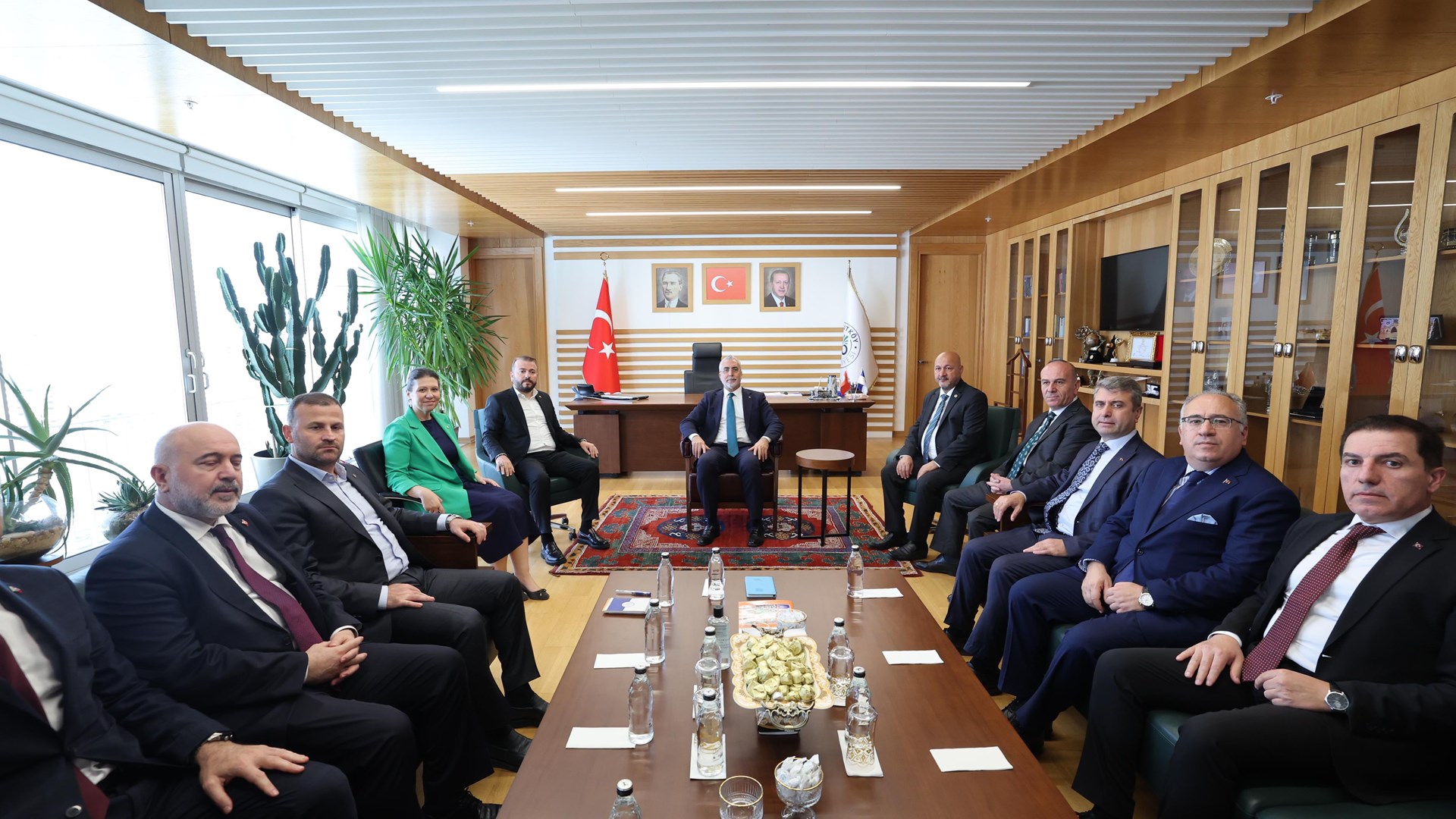 Bakan Işıkhan, İstanbul’da Ziyaretlerde Bulundu