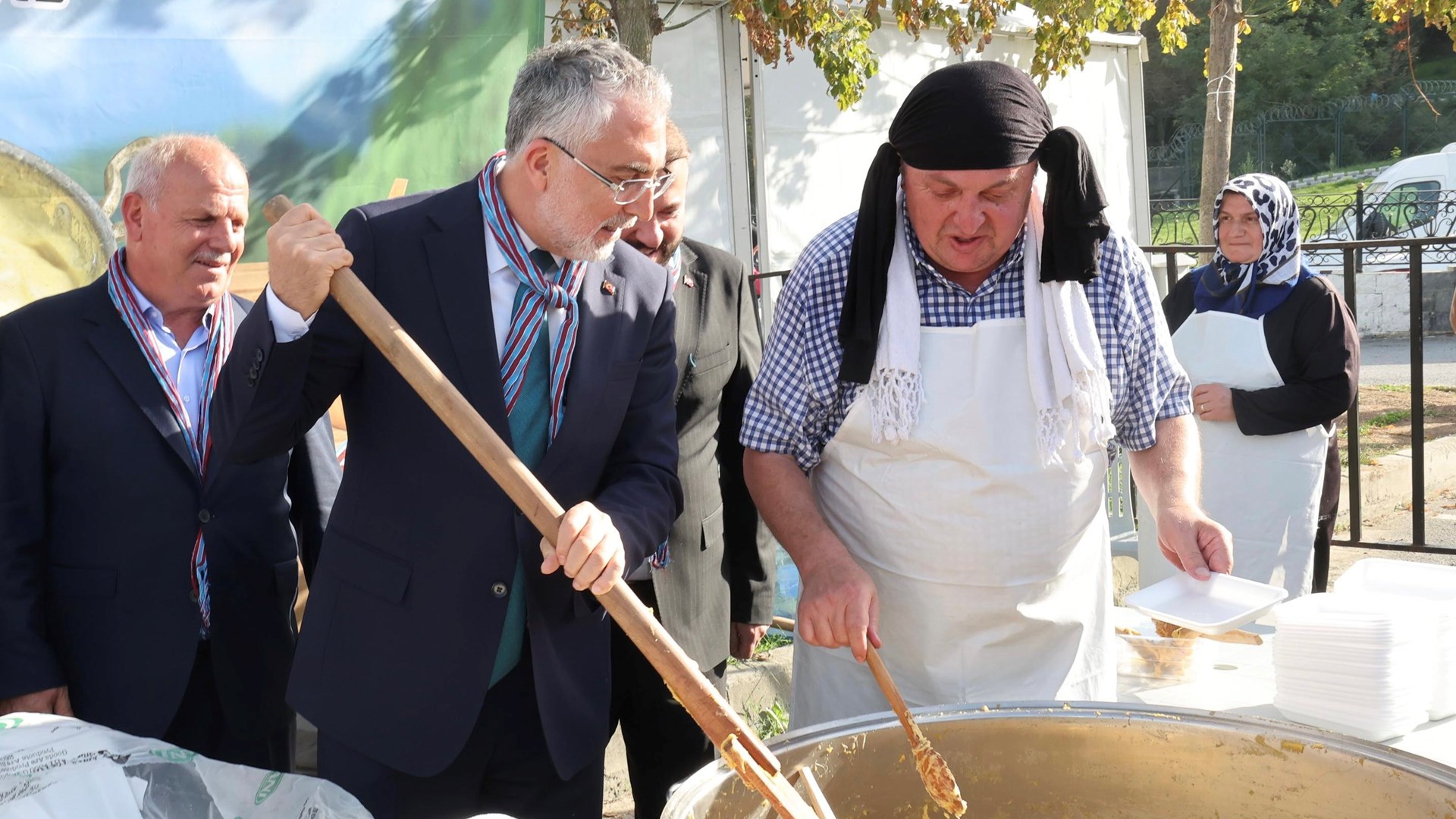 Bakan Işıkhan, İstanbul’da Ziyaretlerde Bulundu