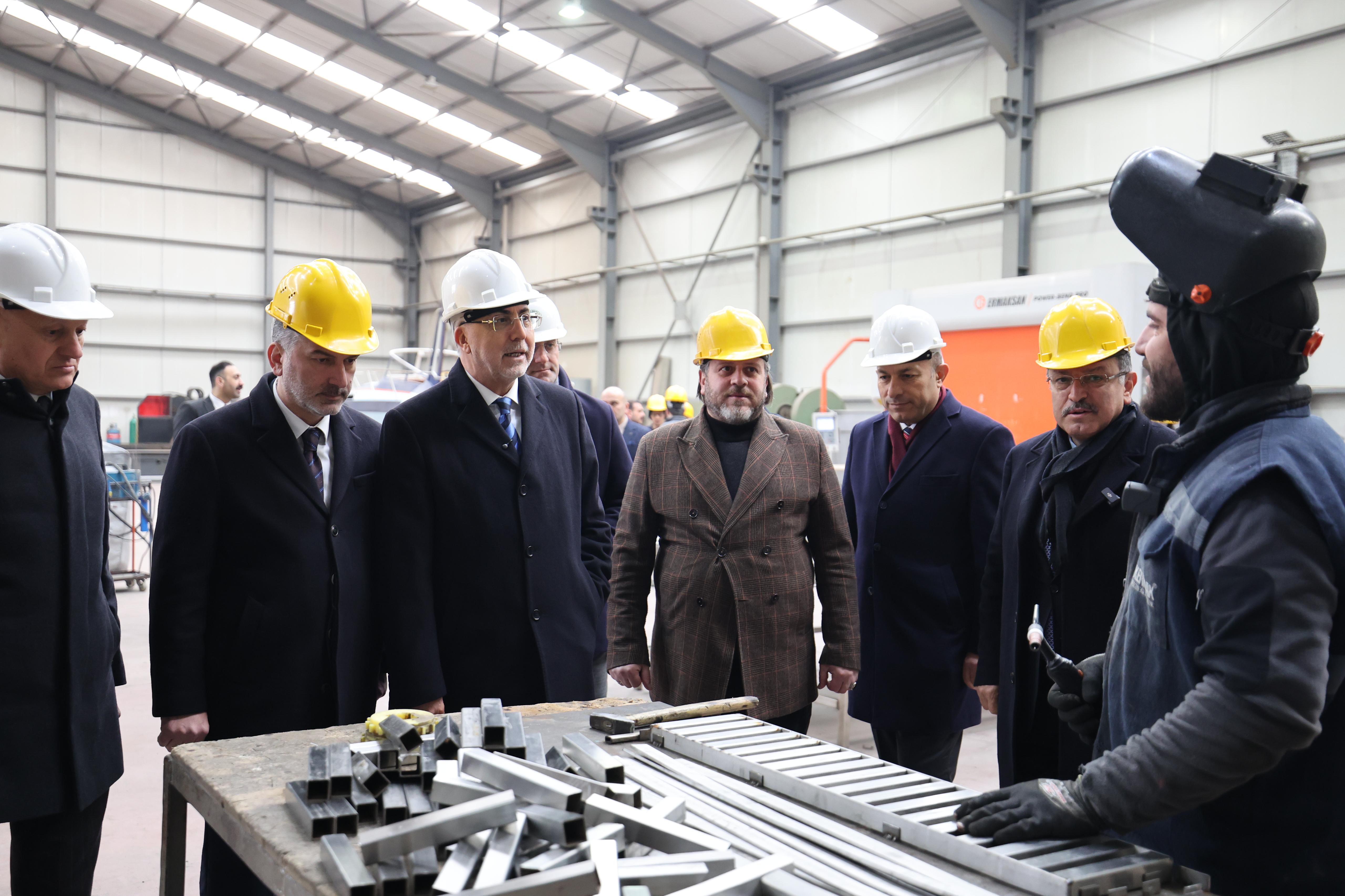 Bakan Işıkhan, Trabzon’da Ziyaretlerde Bulundu