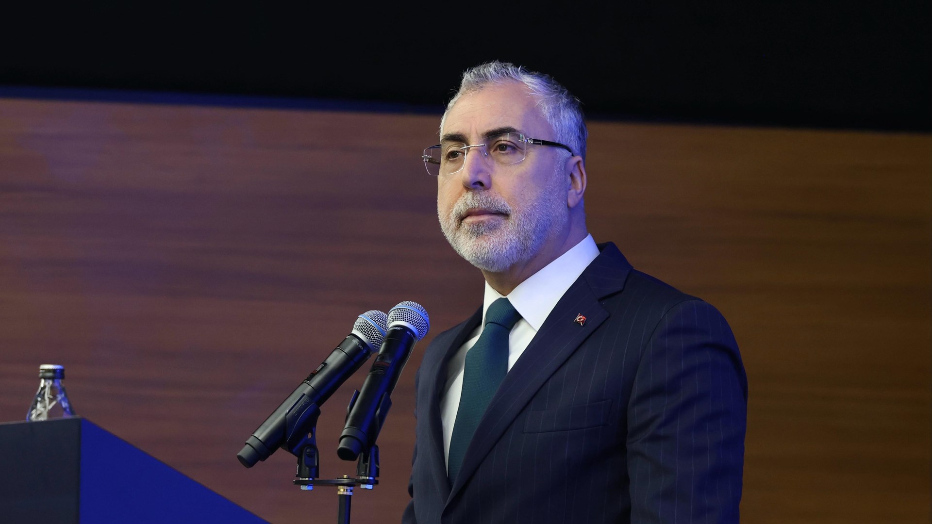 Bakan Işıkhan, Memur-Sen’in “Uluslararası Emek, Dijitalleşme ve Sosyal Adalet Kongresi” ne Katıldı