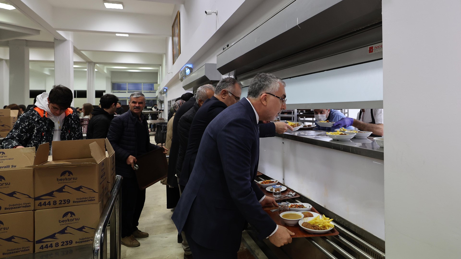Bakan Işıkhan, Hacettepe Üniversitesi İftar Programında Öğrencilerle Bir Araya Geldi