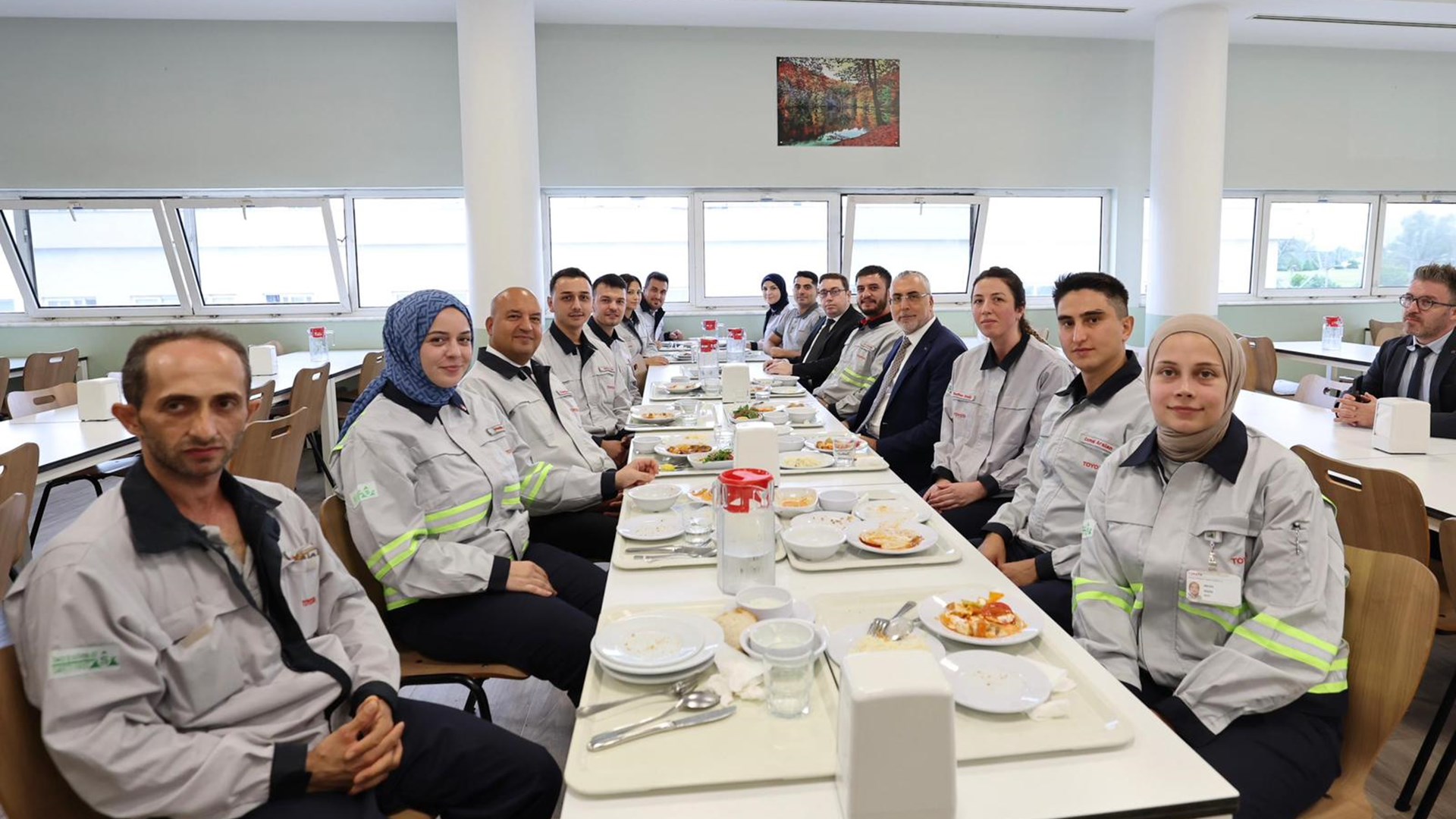 Bakan Işıkhan, Sakarya’da Ziyaretlerde Bulundu