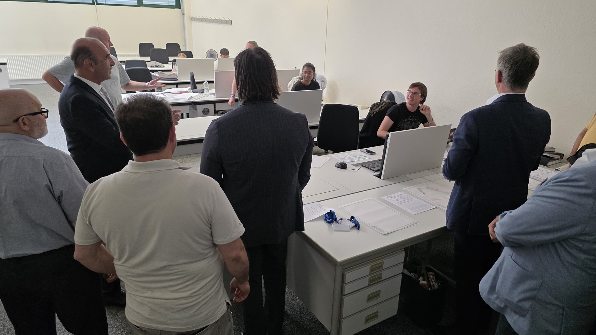 The vocational training campaign run by the Consulate General of Cologne's Labour and Social Security Attaché's Office continues unabated. An educational seminar on the construction sector was held for association representatives at the North Rhine-Westphalia (NRW) State Construction Trades Training Centre.