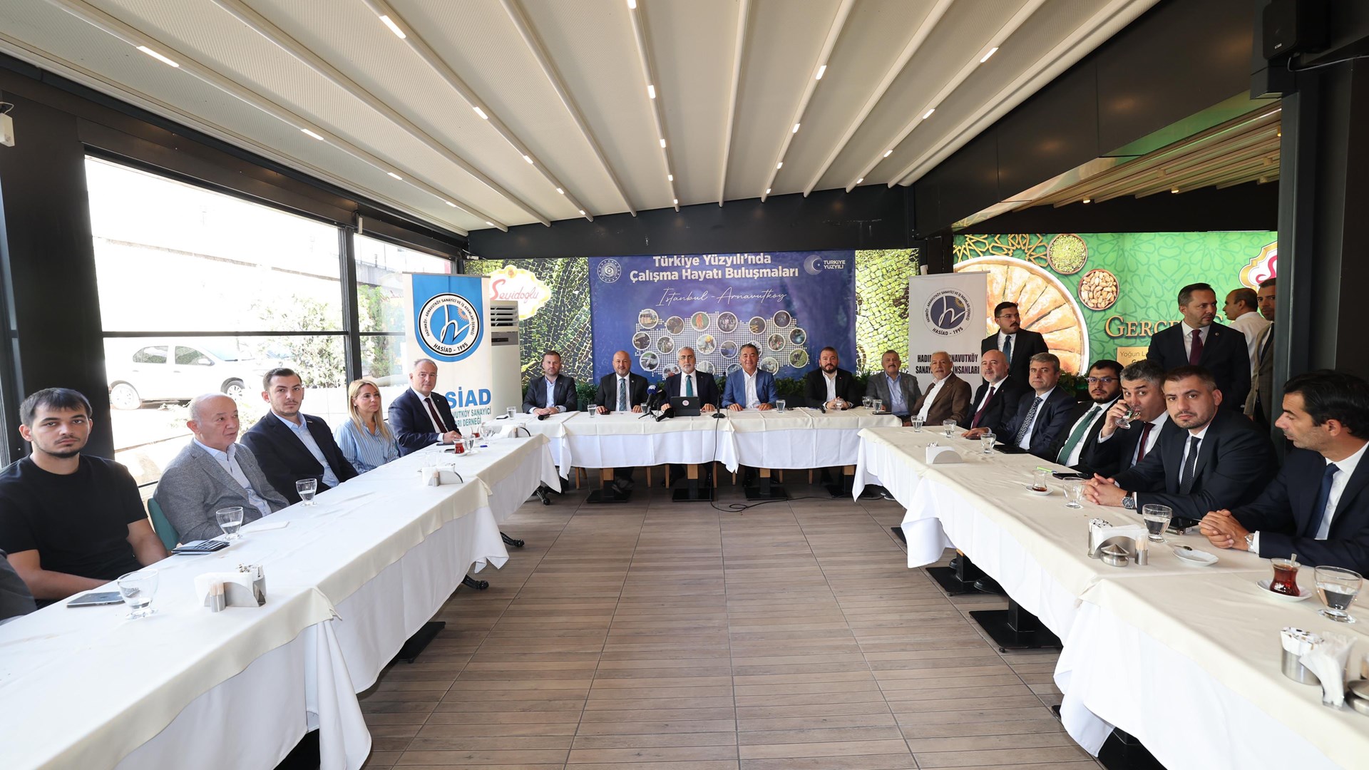 Bakan Işıkhan, İstanbul’da Ziyaretlerde Bulundu