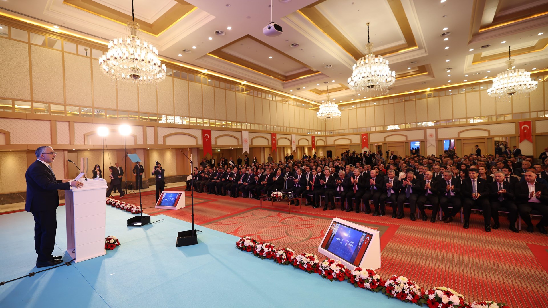 Bakan Işıkhan, 1 Mayıs Emek Ödülleri Töreni’ne Katıldı