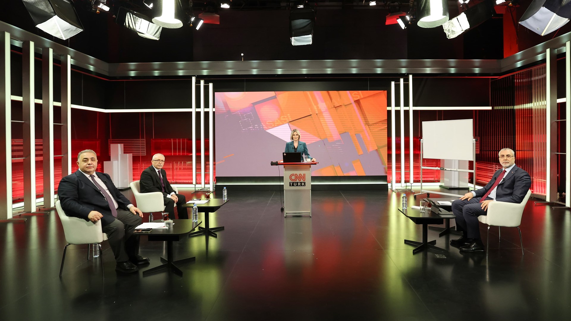 Bakan Işıkhan, CNN Türk Canlı Yayınında Çalışma Hayatına İlişkin Soruları Yanıtladı