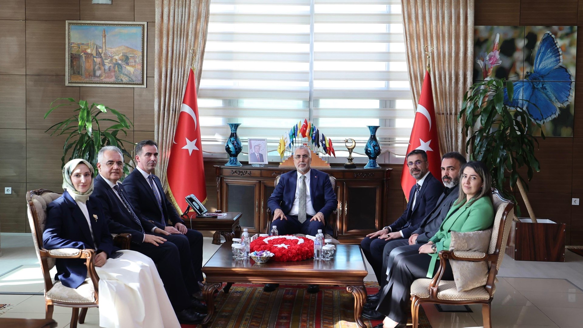 Bakan Işıkhan, Bitlis’te Ziyaretlerde Bulundu