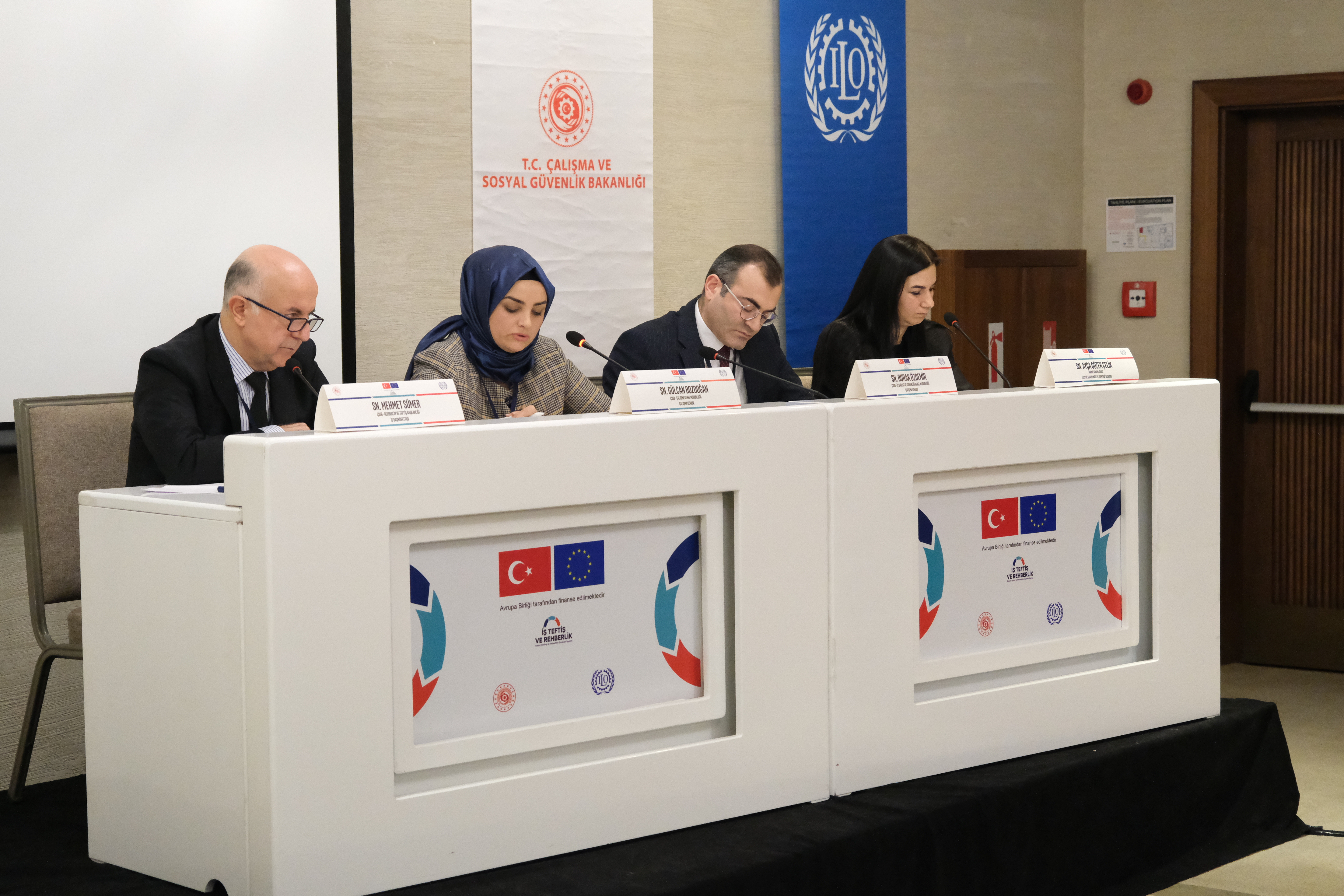 İş Teftiş ve Rehberlik Projesi kapsamında piyasa sistemleri analizi sektörel danışma toplantılarının ilki olan “Tekstil Sektöründe İnsana Yakışır İşler Danışma Toplantısı” 15 Ocak 2025 tarihinde Adana’da gerçekleştirildi.