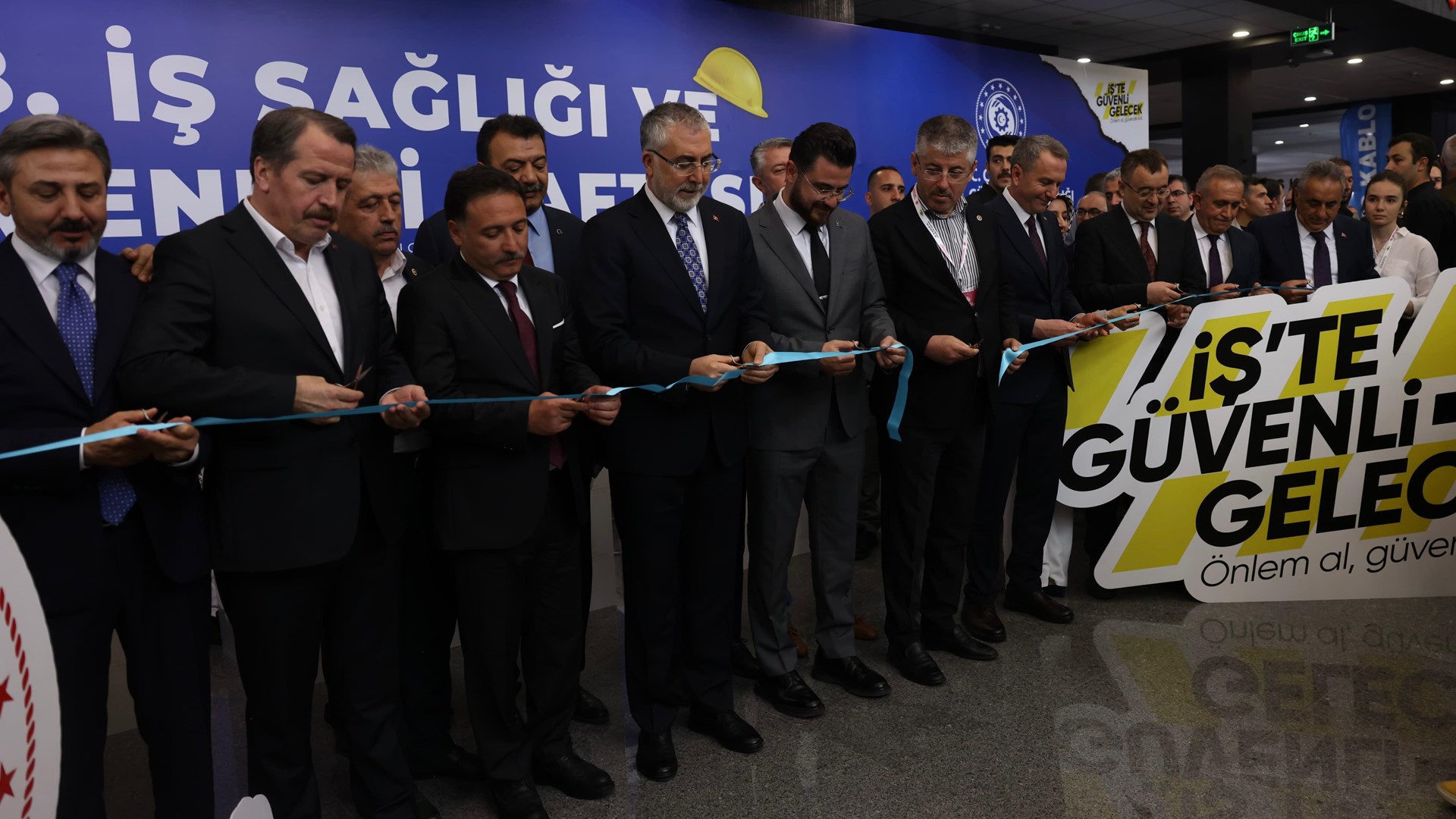 Bakan Işıkhan, Kayseri’de Ziyaretlerde Bulundu