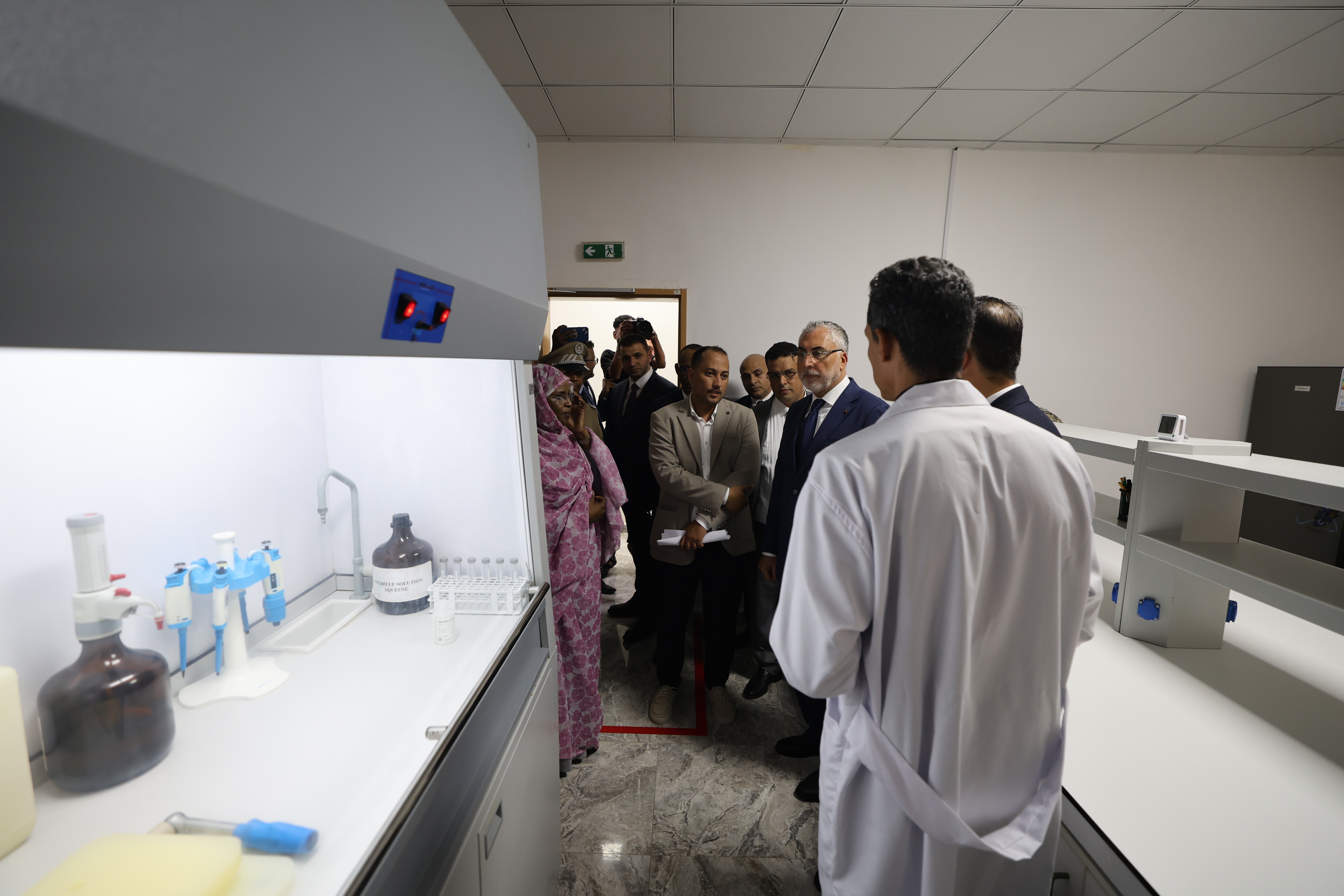 Çalışma ve Sosyal Güvenlik Bakanı Prof. Dr. Vedat Işıkhan, iki ülkenin ortak projesi olan Moritanya Ulusal İş Sağlığı Merkezine (ONMT) bağlı Toksikoloji ve Ölçüm Laboratuvarları açılışını gerçekleştirmek üzere Moritanya’ya gitti. Işıkhan, laboratuvar açılışı öncesinde Moritanya Kamu Hizmetleri ve Çalışma Bakanı Marieme Mint Boydiel HOUMEI ile de ikili görüşme gerçekleştirdi.