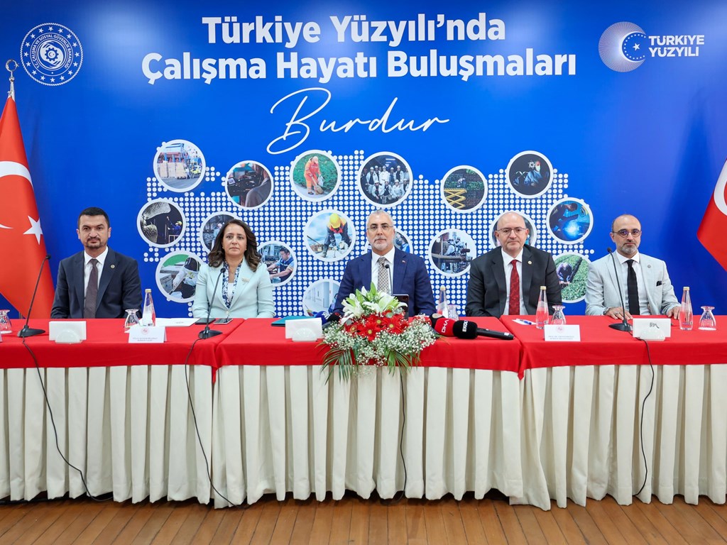 Bakan Işıkhan, Türkiye Yüzyılı Buluşmaları Kapsamında Burdur’da Ziyaretlerde Bulundu