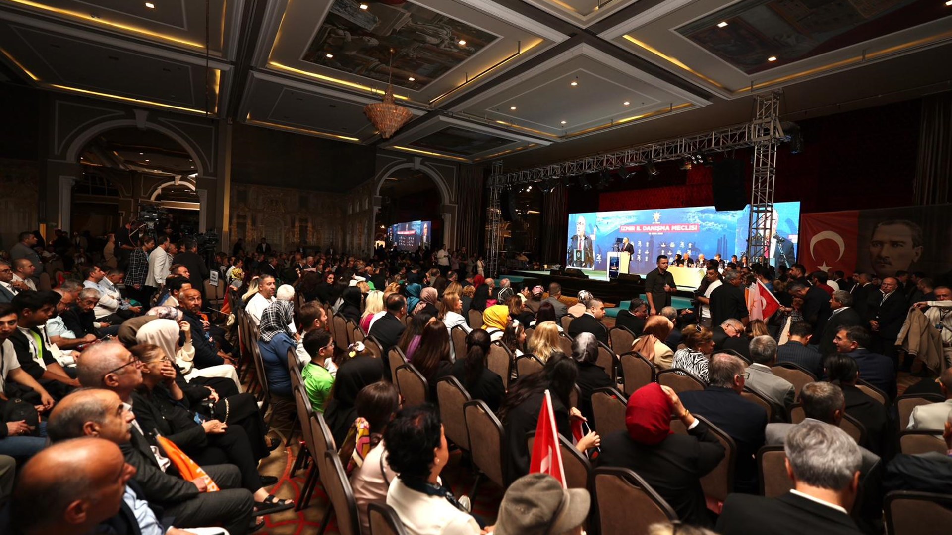 Bakan Işıkhan, AK Parti İzmir İl Danışma Meclisi Toplantısı’na Katıldı